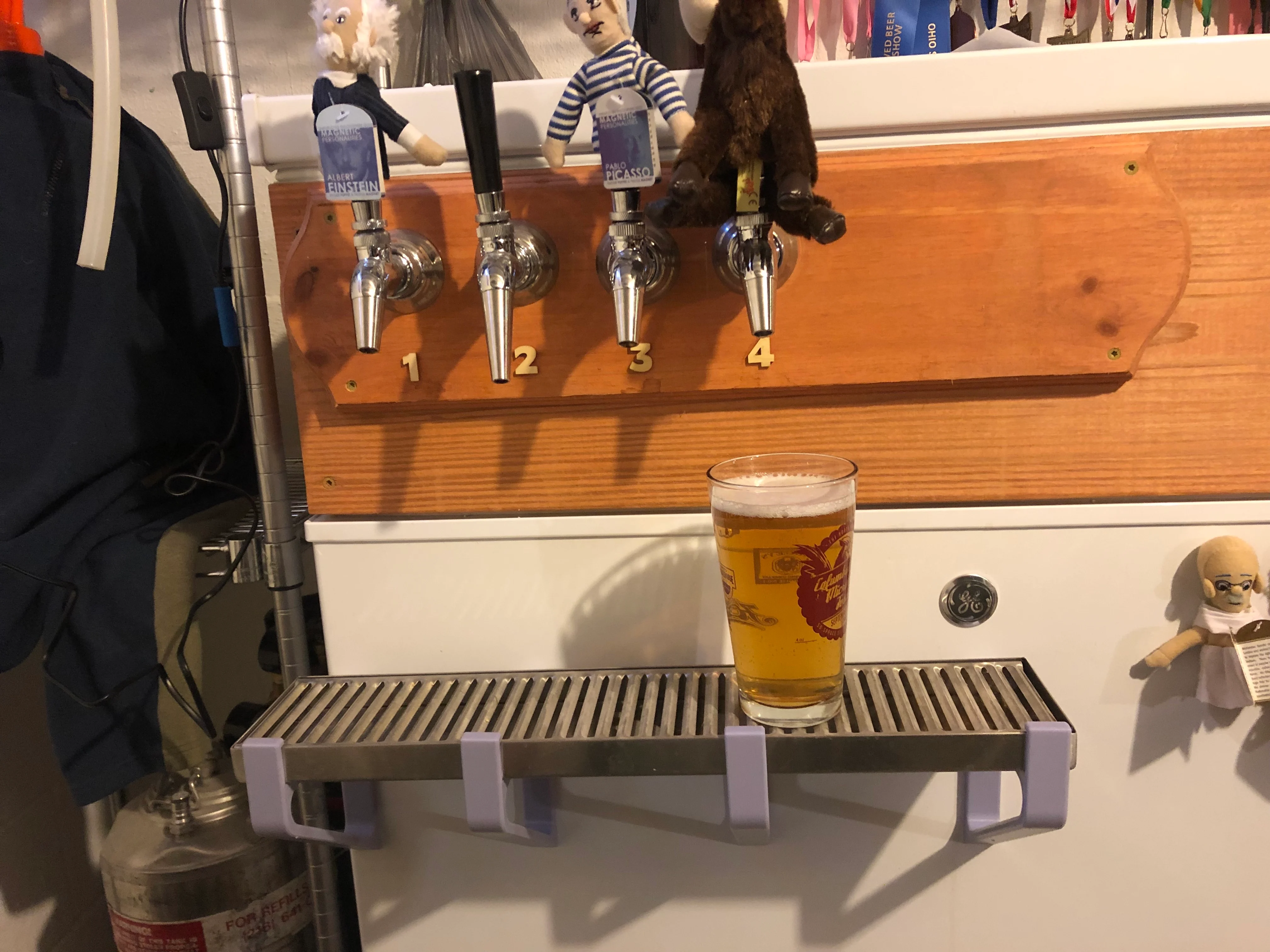 Magnetic Drip tray bracket for cheap bar supply drip tray