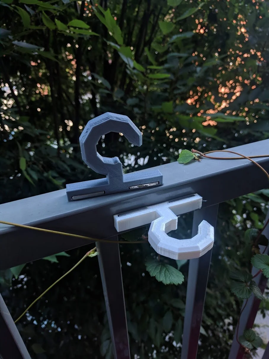 Strong Magnetic Hook