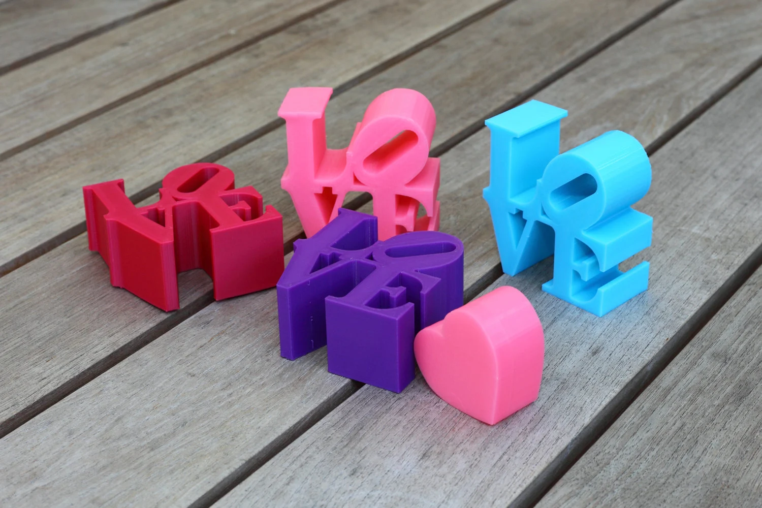 LOVE Sculpture