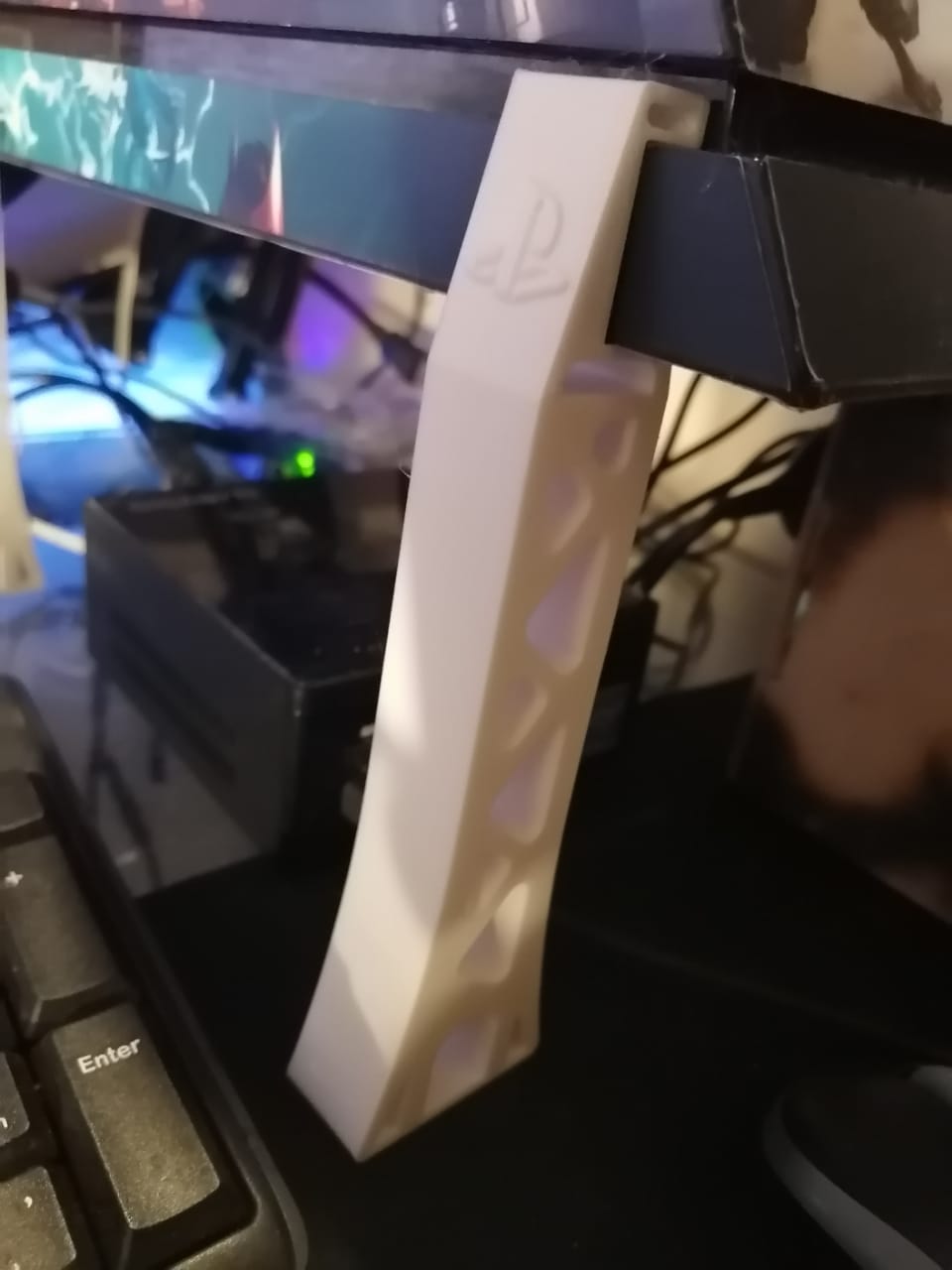 Long PS4 legs