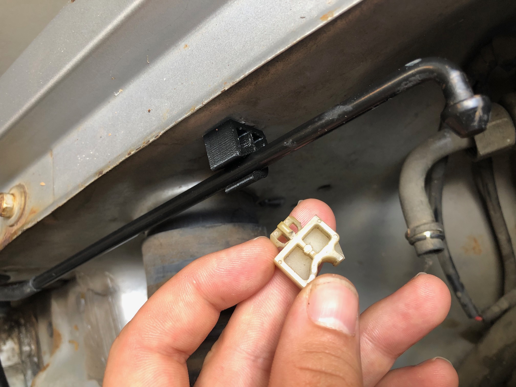 Bonnet Stand Clip for 1984 Honda City/Jazz