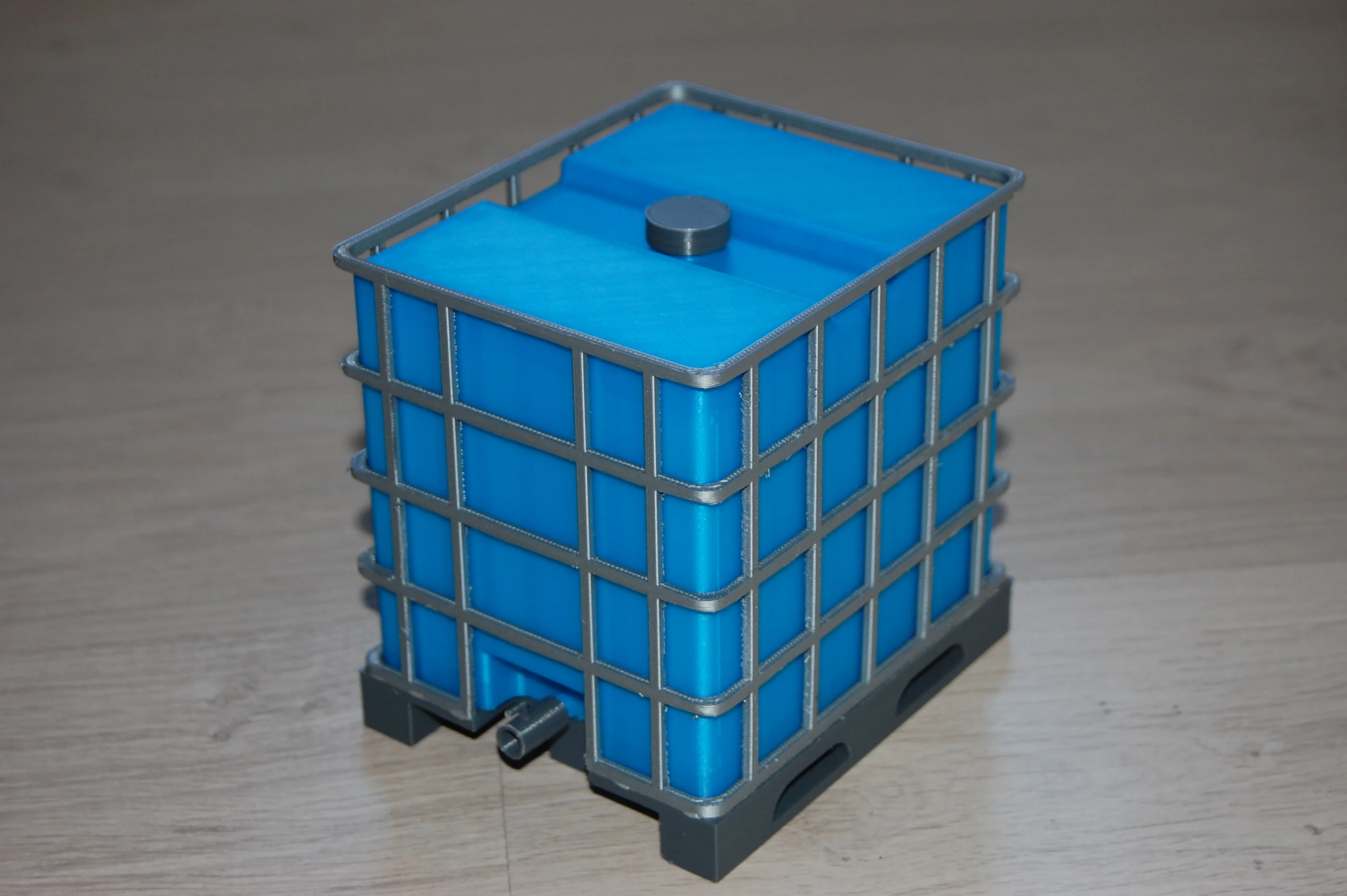 IBC container 1/10 scale
