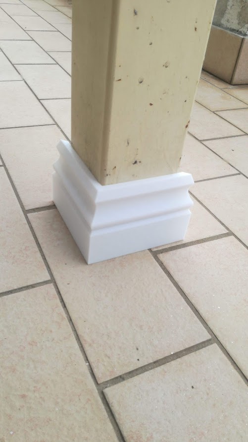 Post baseboard / skirting