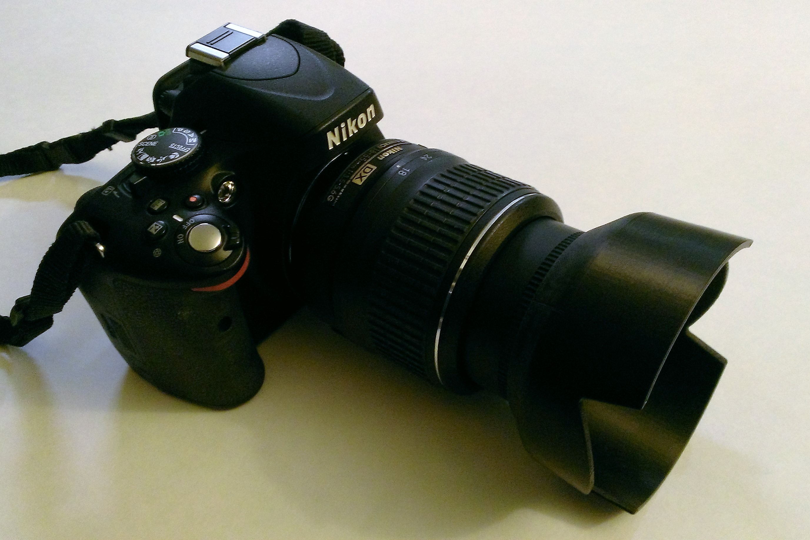 Nikon HB-69 lens hood