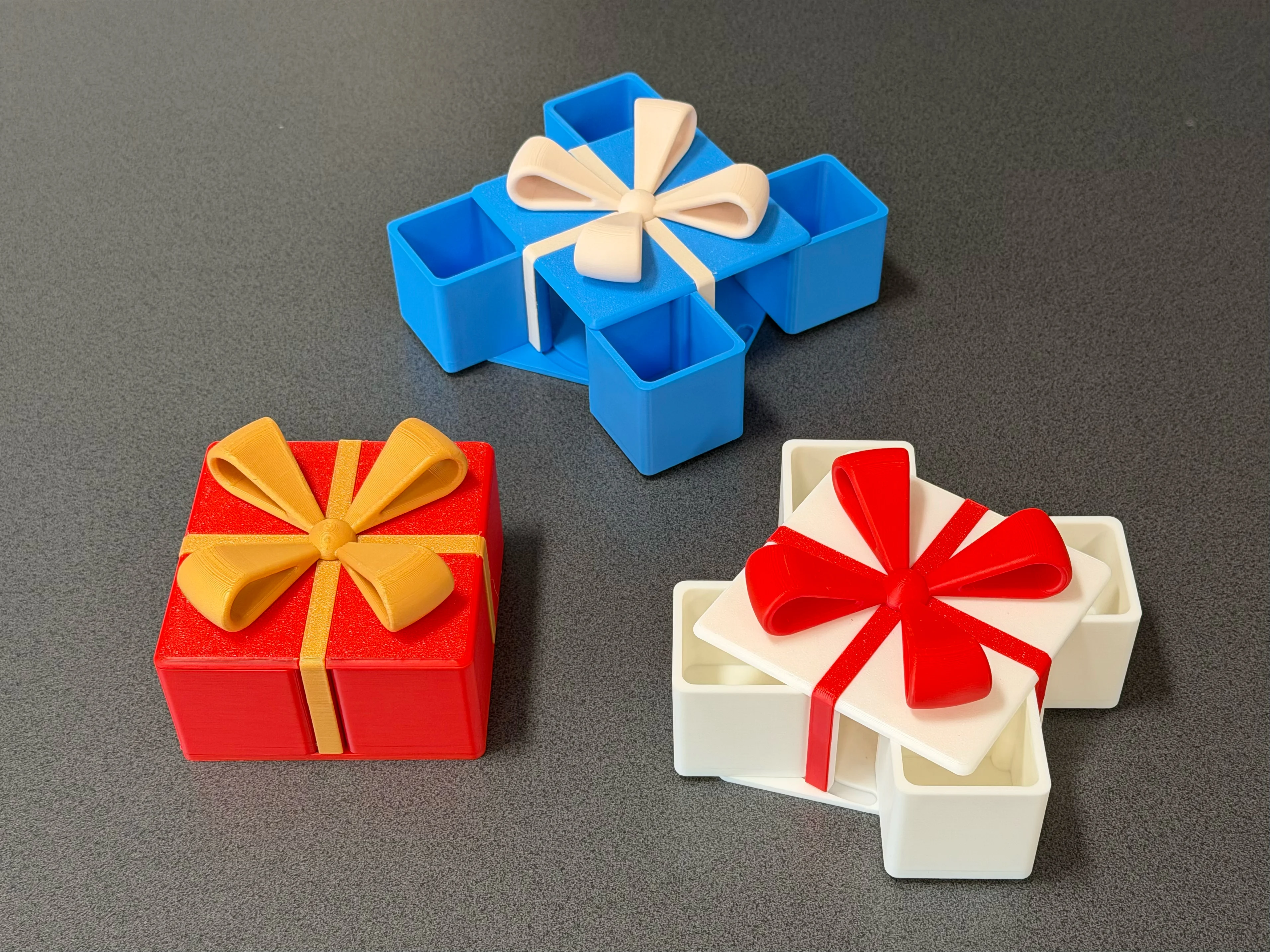 Mechanical Spin-Open Gift Box