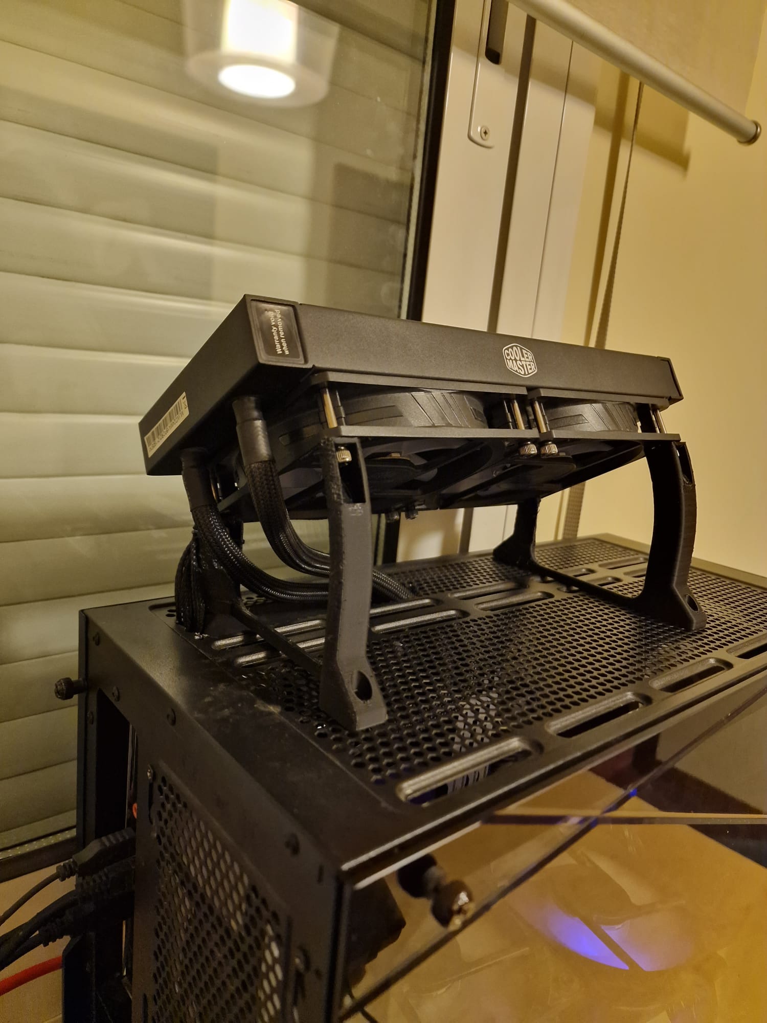 Cryo Chamber external Radiator mount