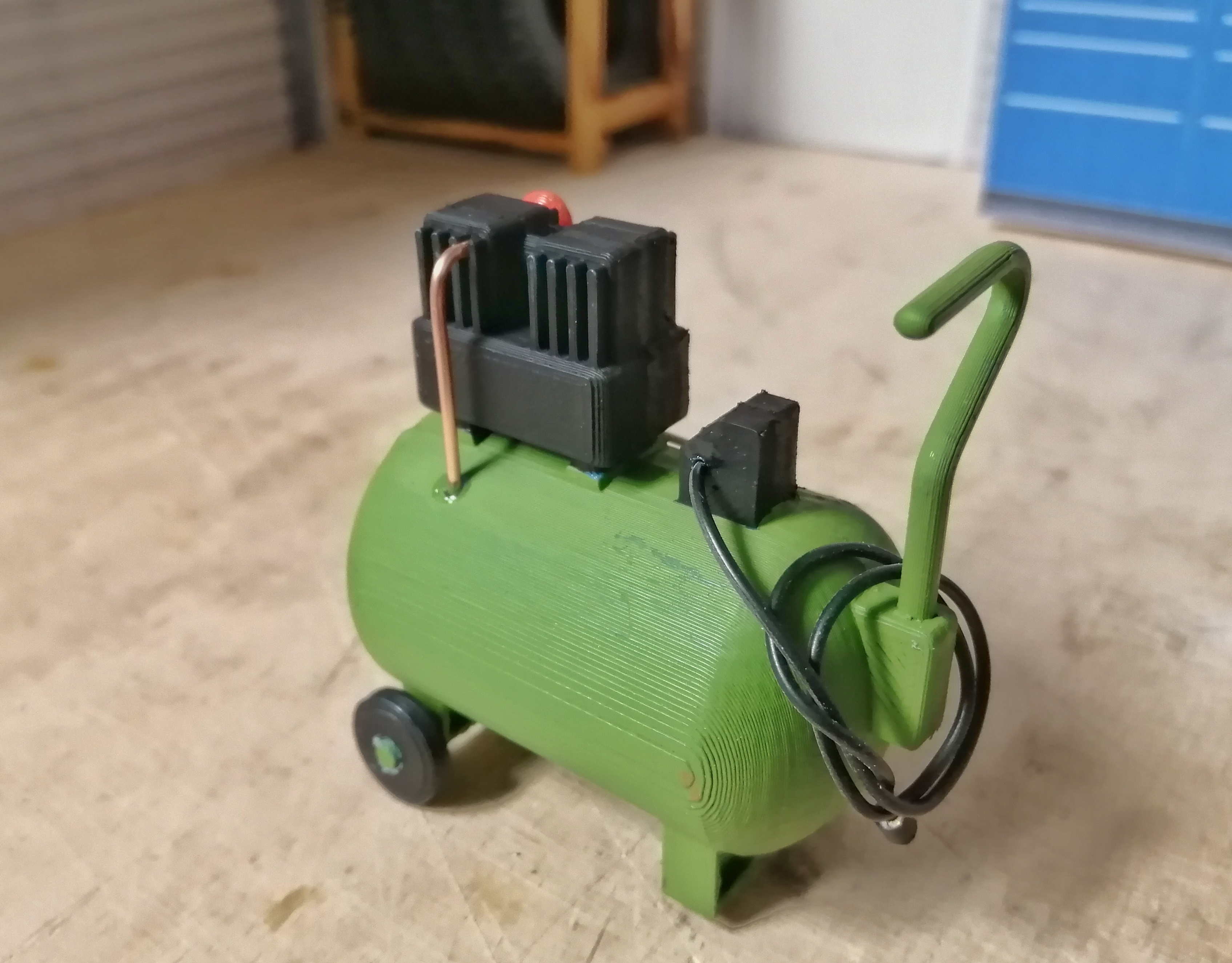 1/10 scale compressor