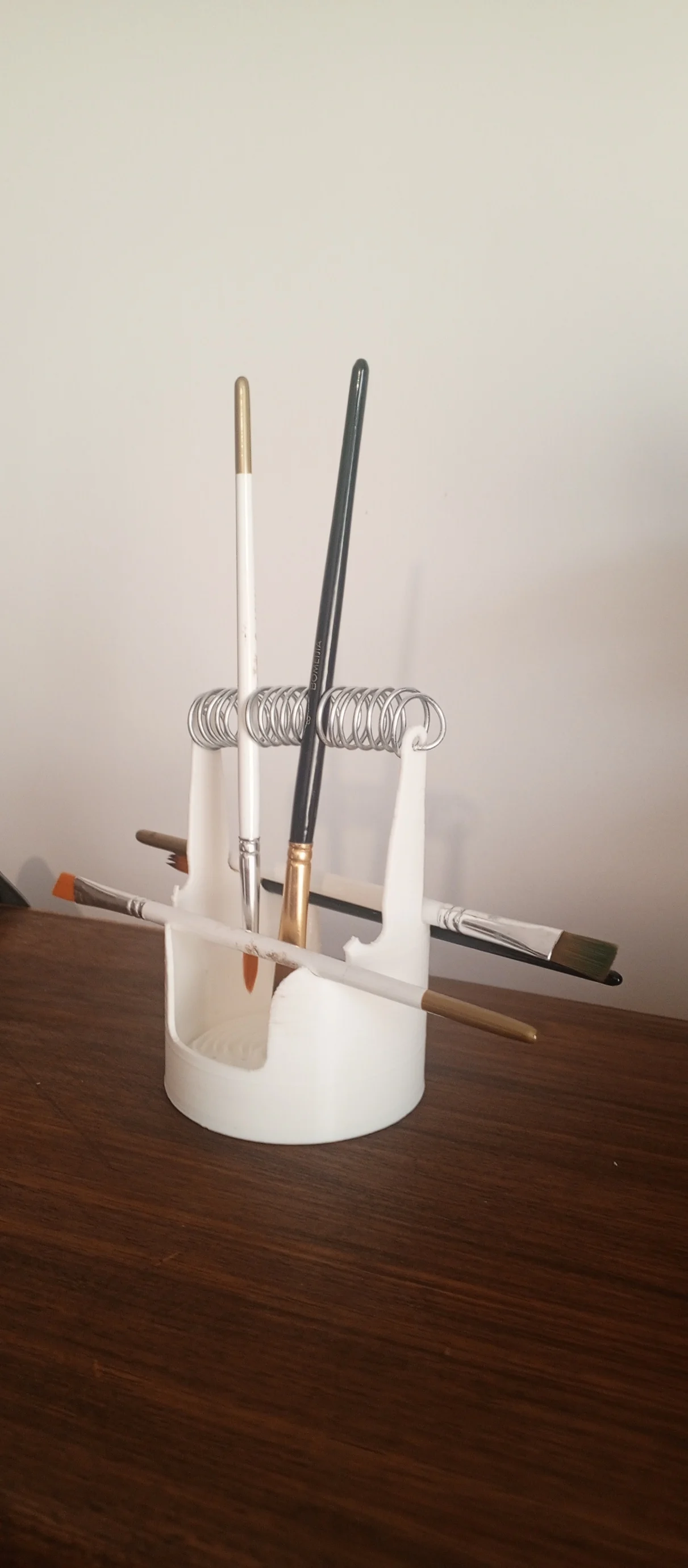 Artist’s Brush Cleaner & Holder / Accesorio para artistas: limpiador y sujetador de pinceles