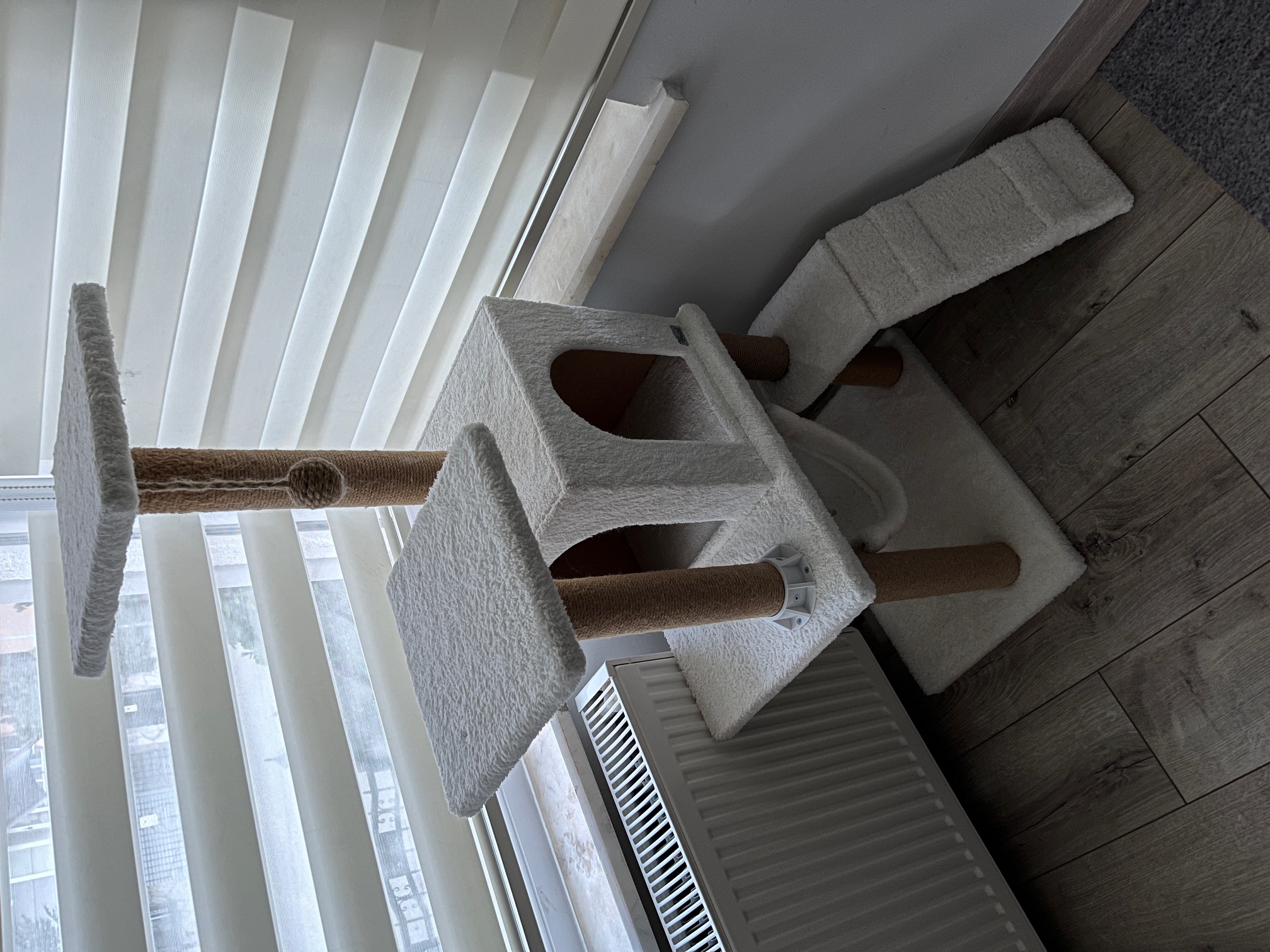 Cat Scratching Post Support