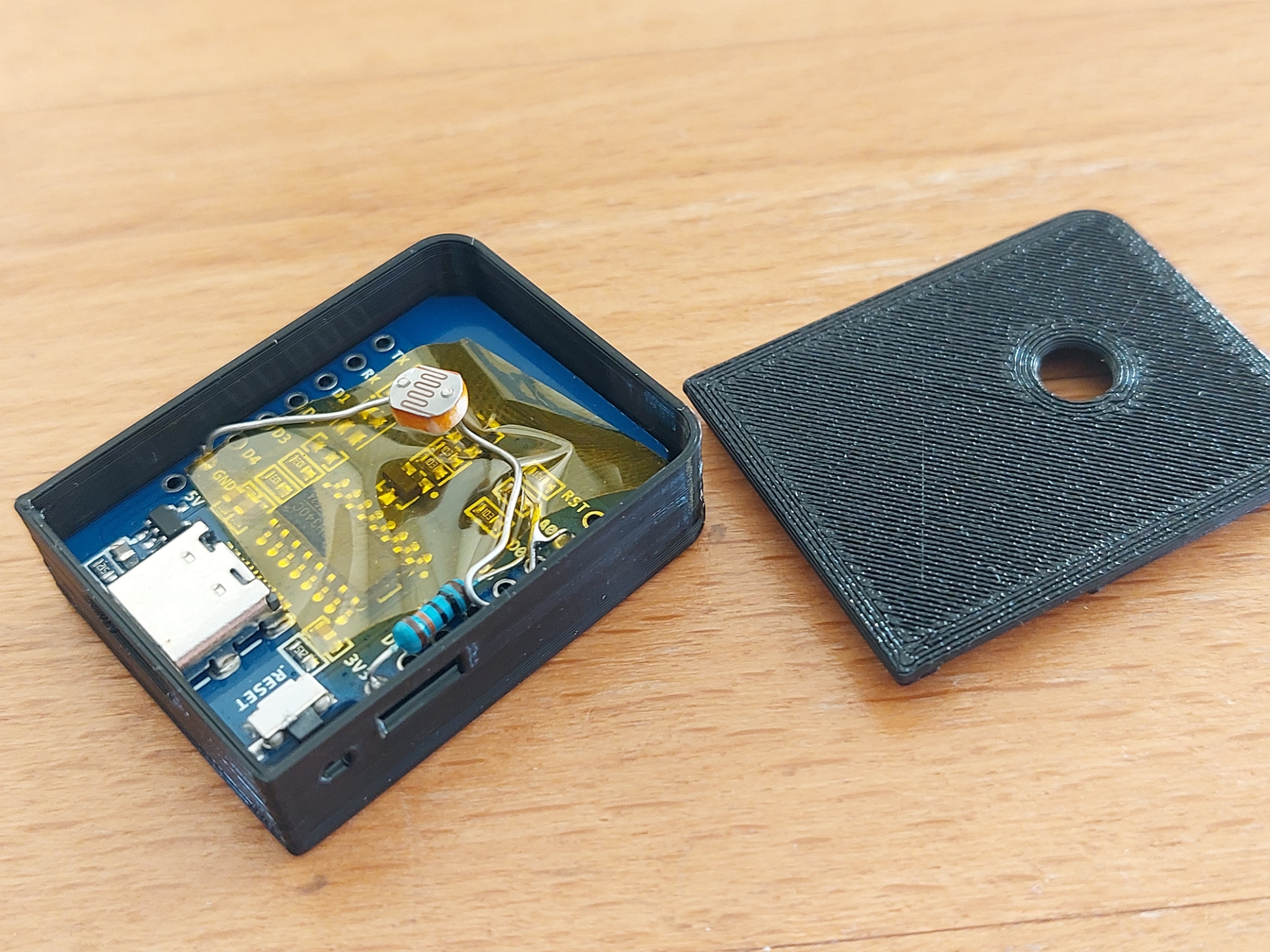 D1 Mini LDR light Sensor case - corrected usb port