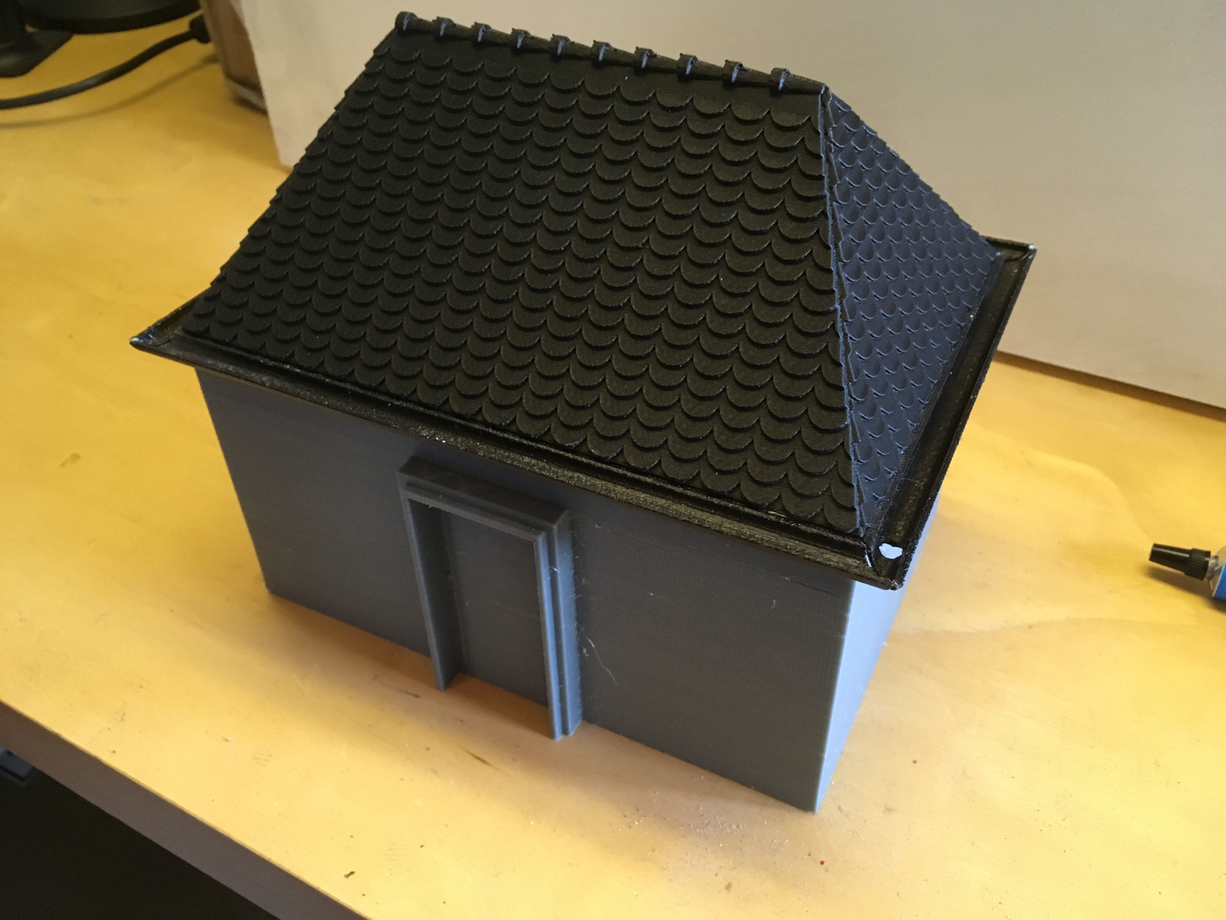 Transformer house for G-scale