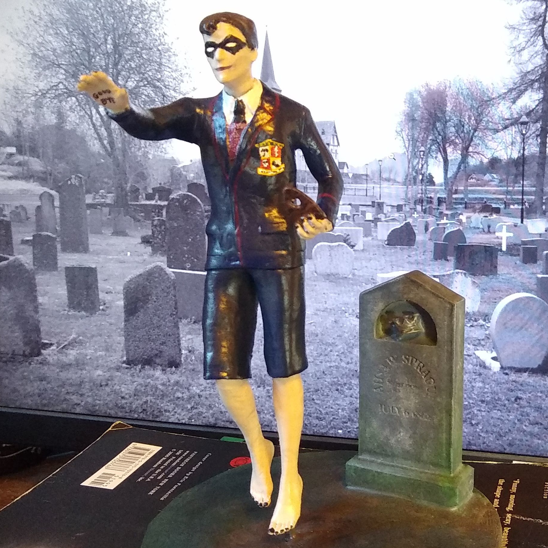 Klaus Hargreeves Figurine - The Umbrella Academy