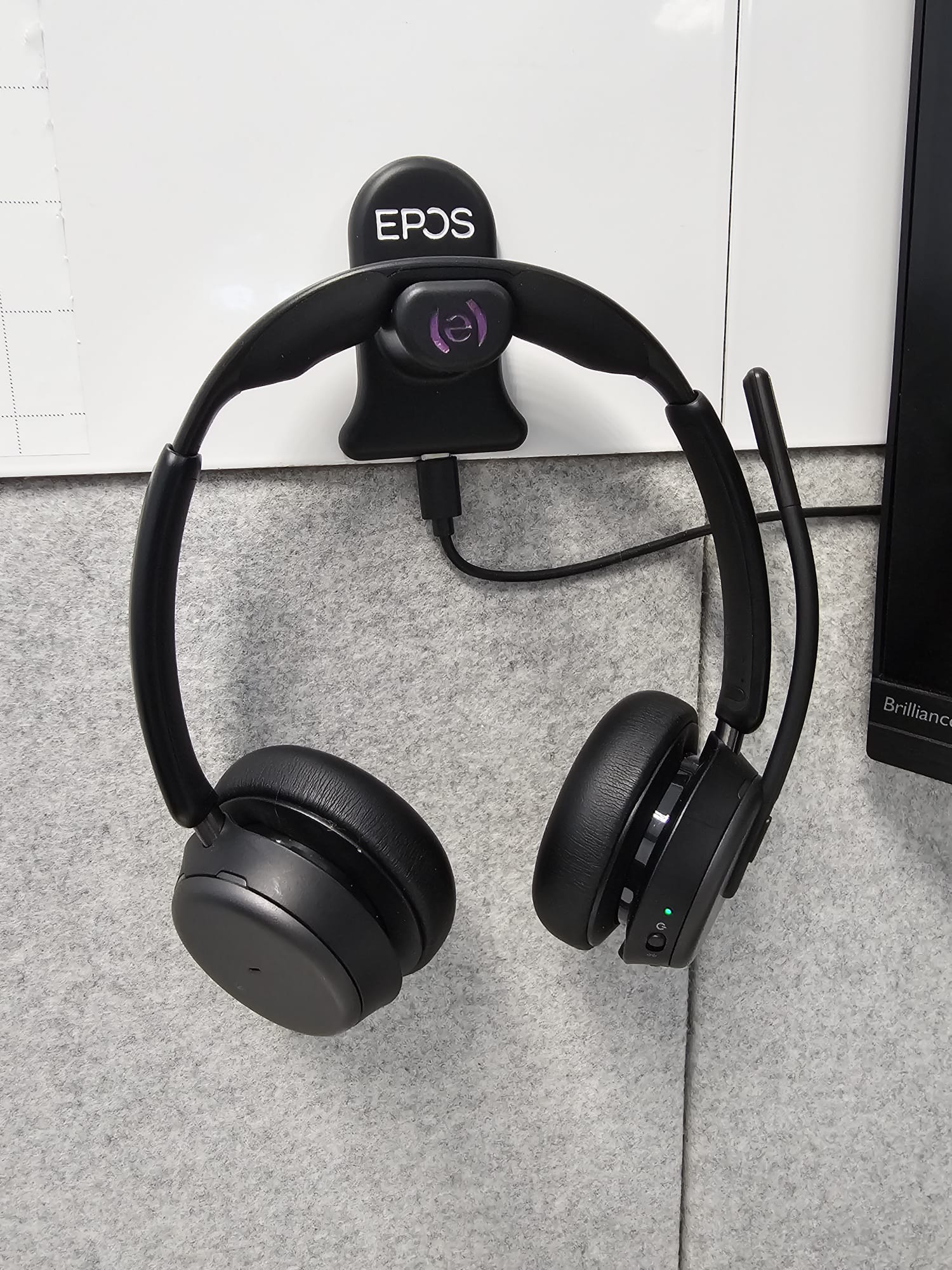 EPOS Impact 1000 series (1060T) wall hanger /wireless charger