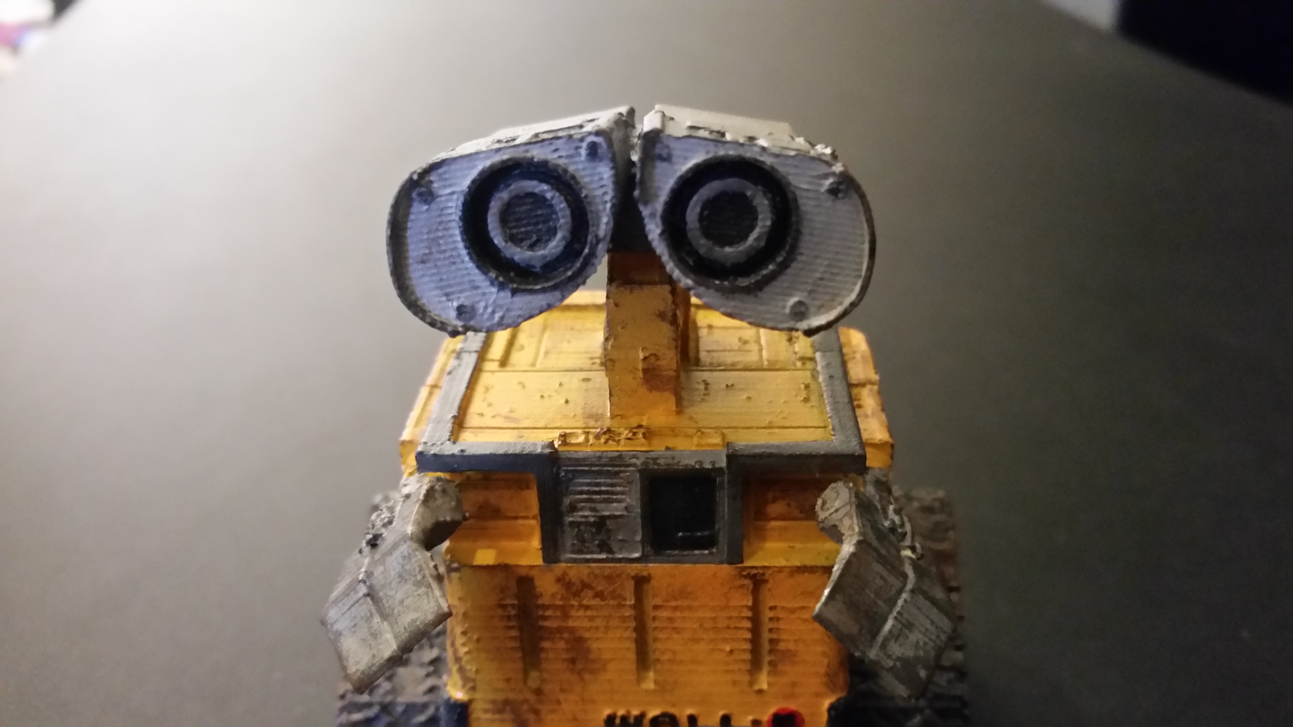 Wall-E Figure