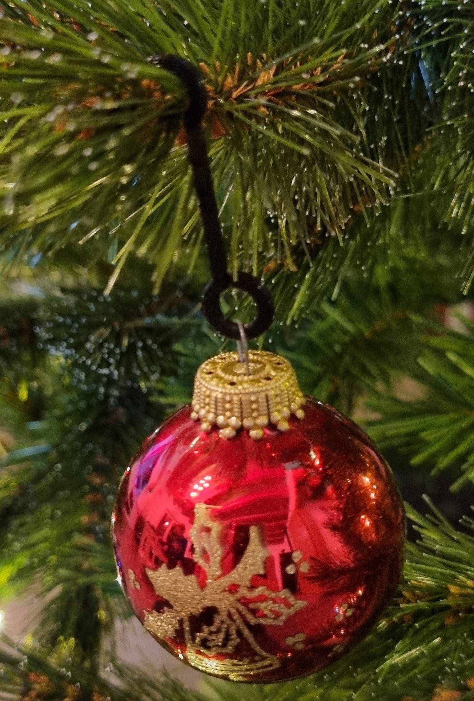 Weihnachtskugelaufhänger