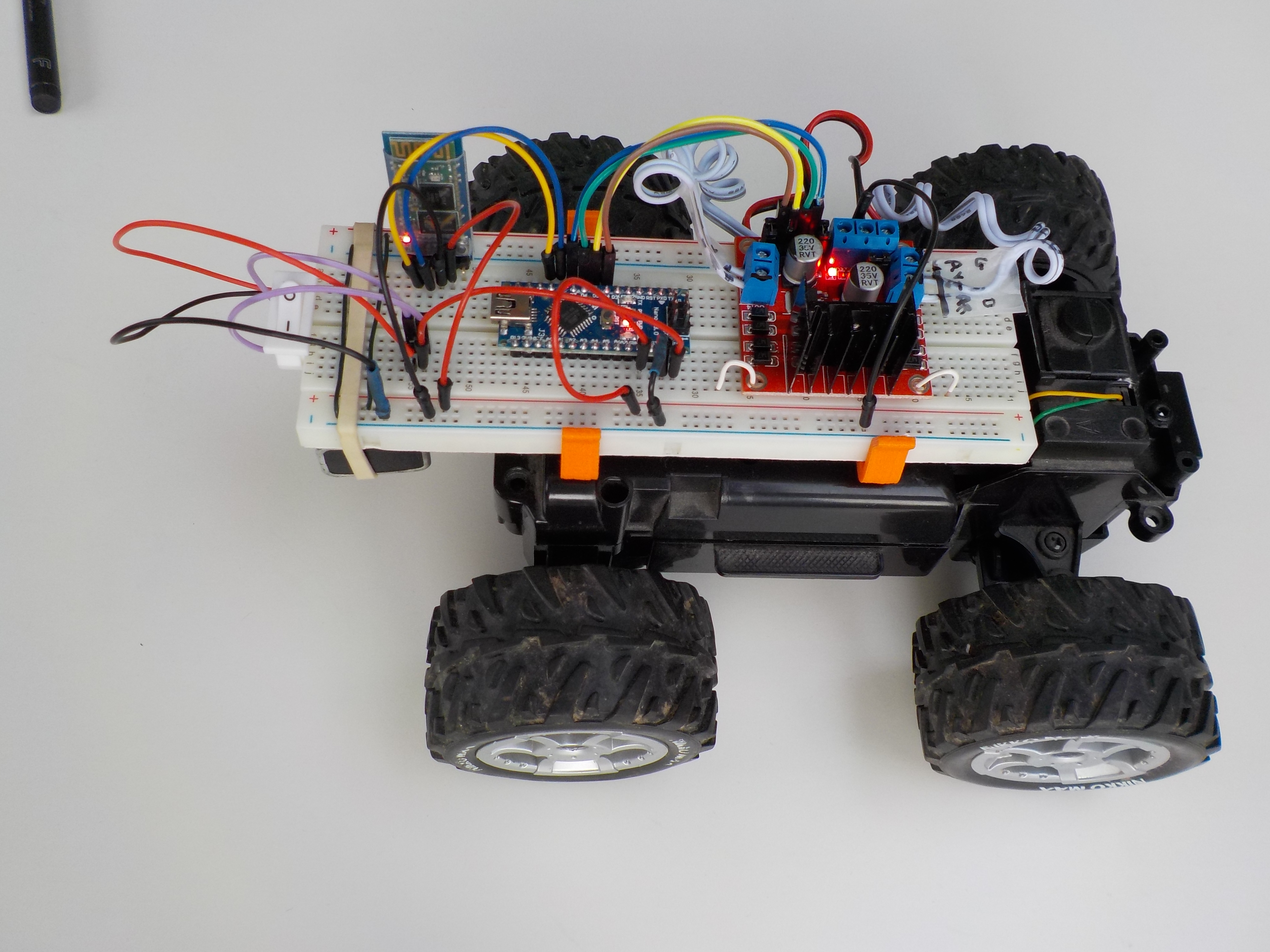 Clip de fixation breadboard  + projet Arduino