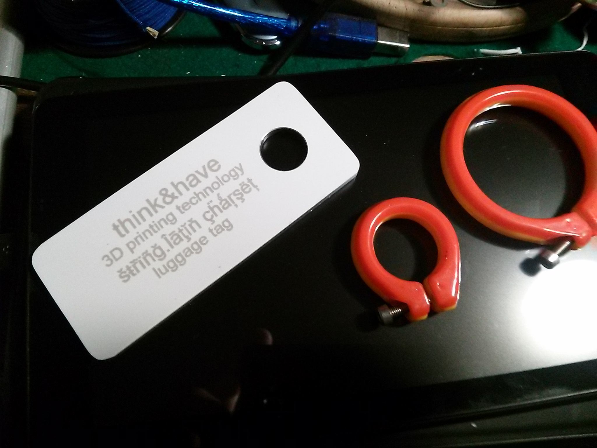 luggage tag and fix