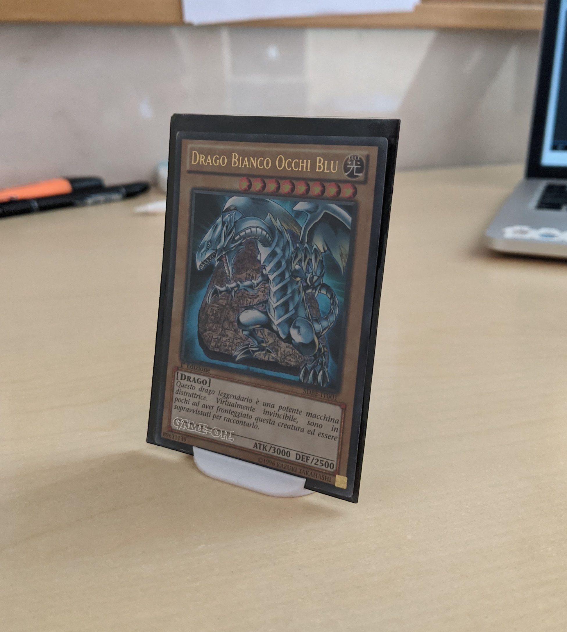 Minimal Trading Card Stand