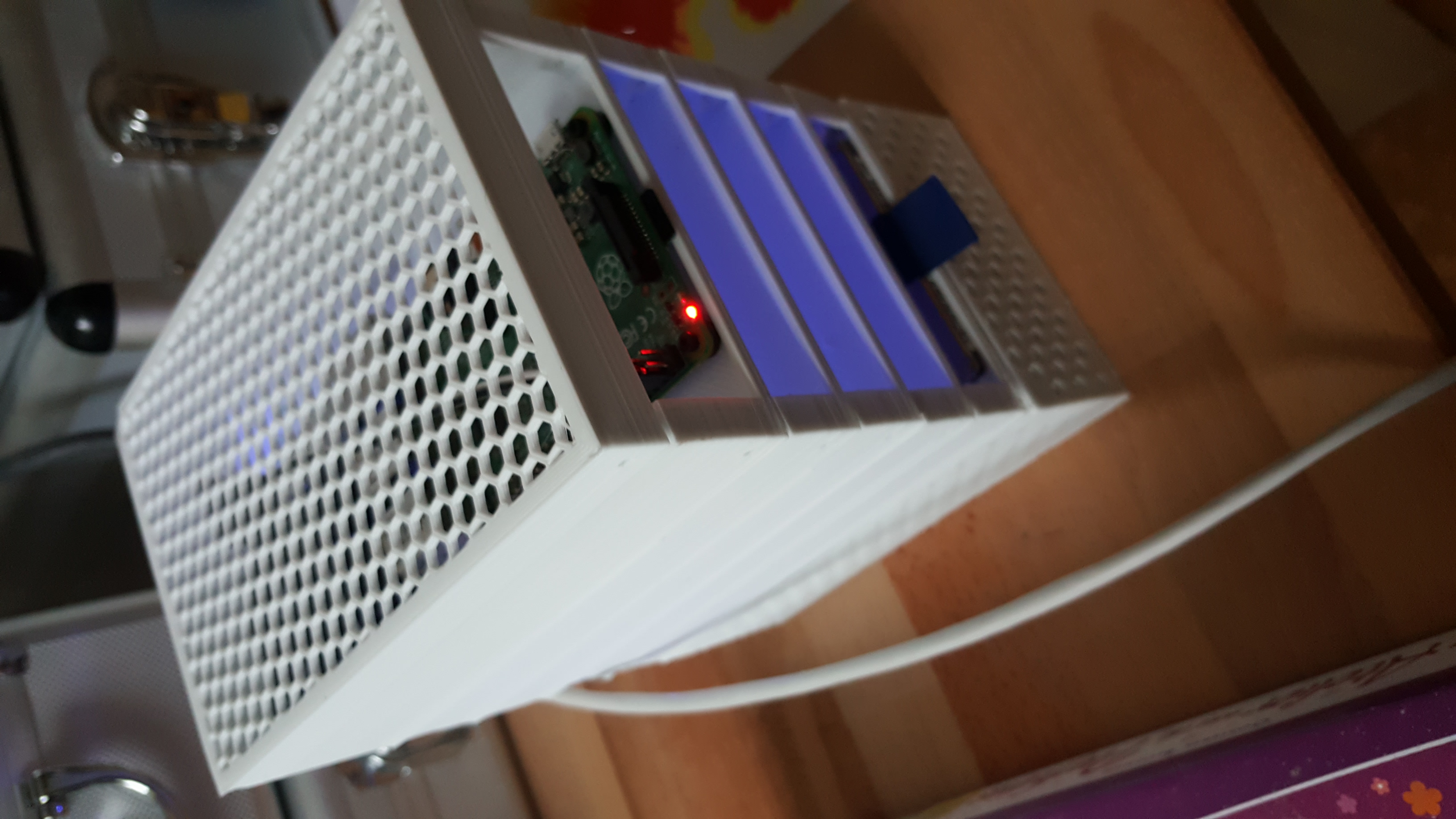 1-to-4 HDD Stackable Raspberry NAS with PSU v1