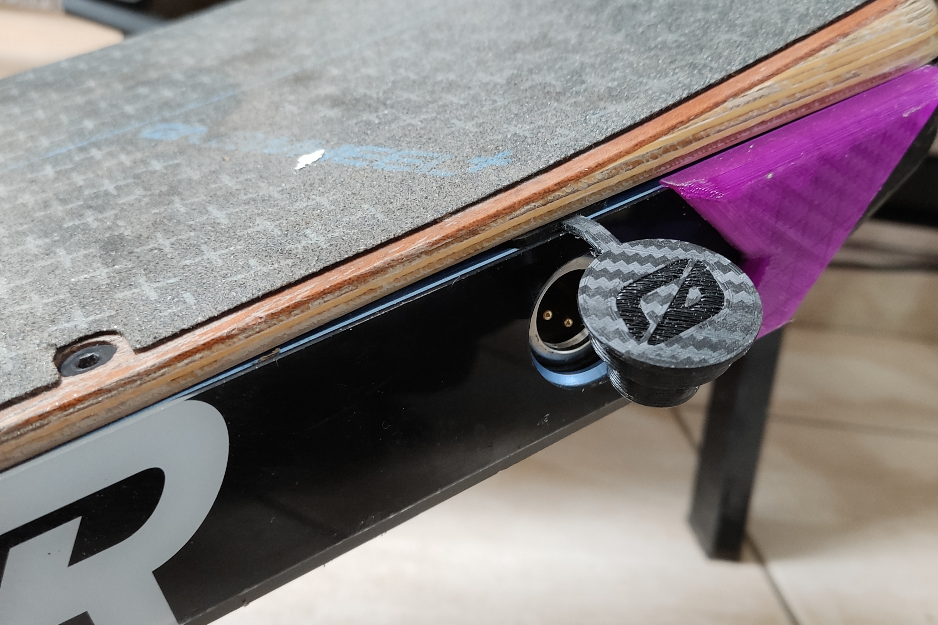 XR Charger Plug - Tethered