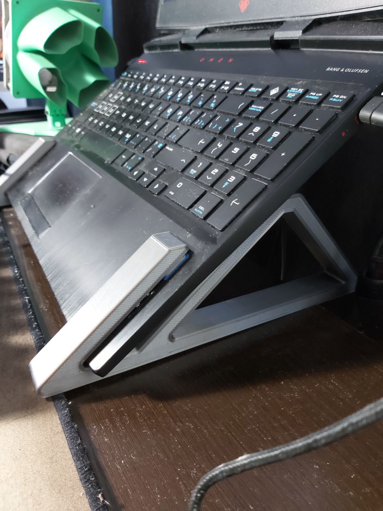 (Thicc Edition) Custom Laptop Stand