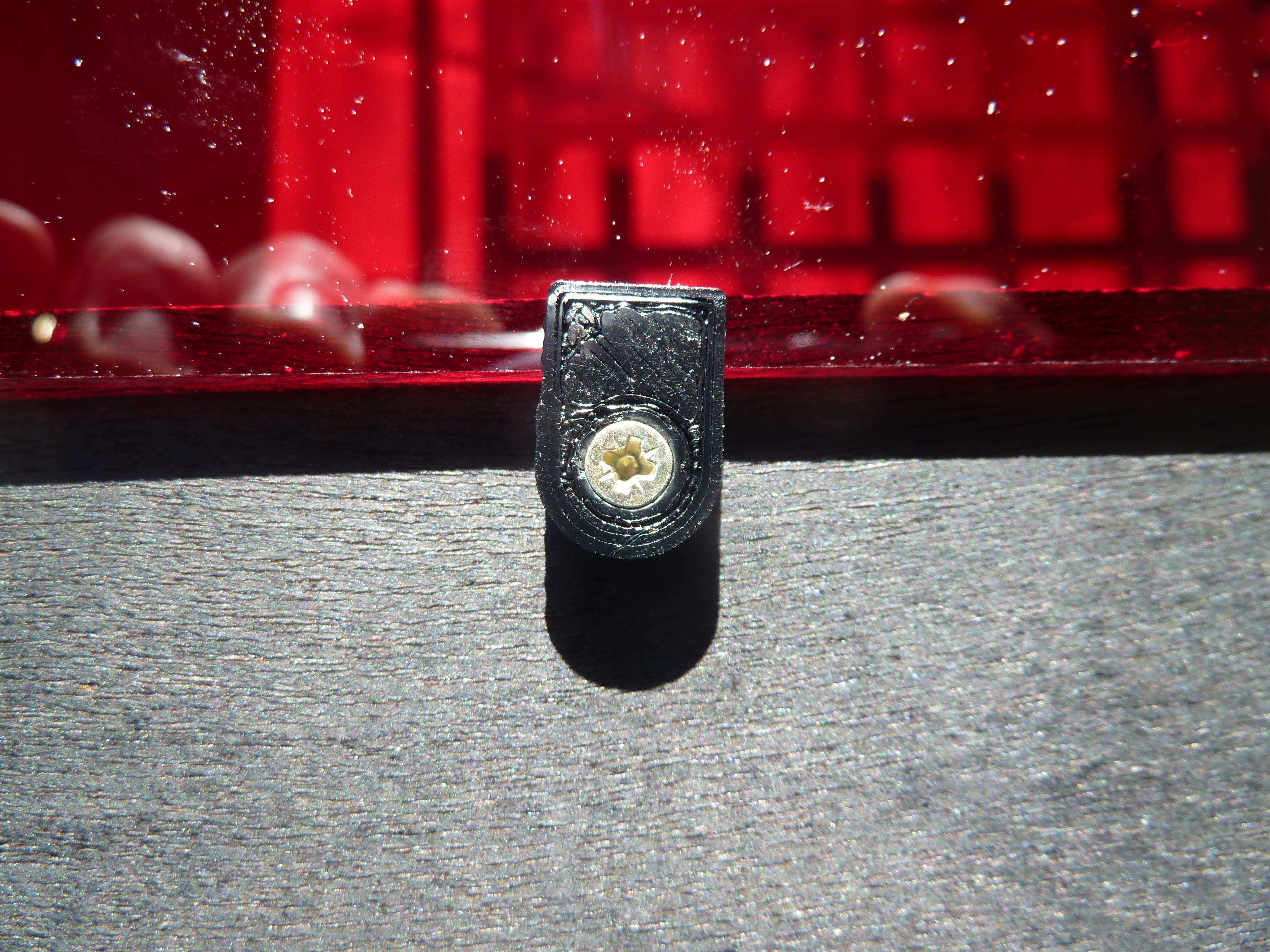 Plexiglass Clip