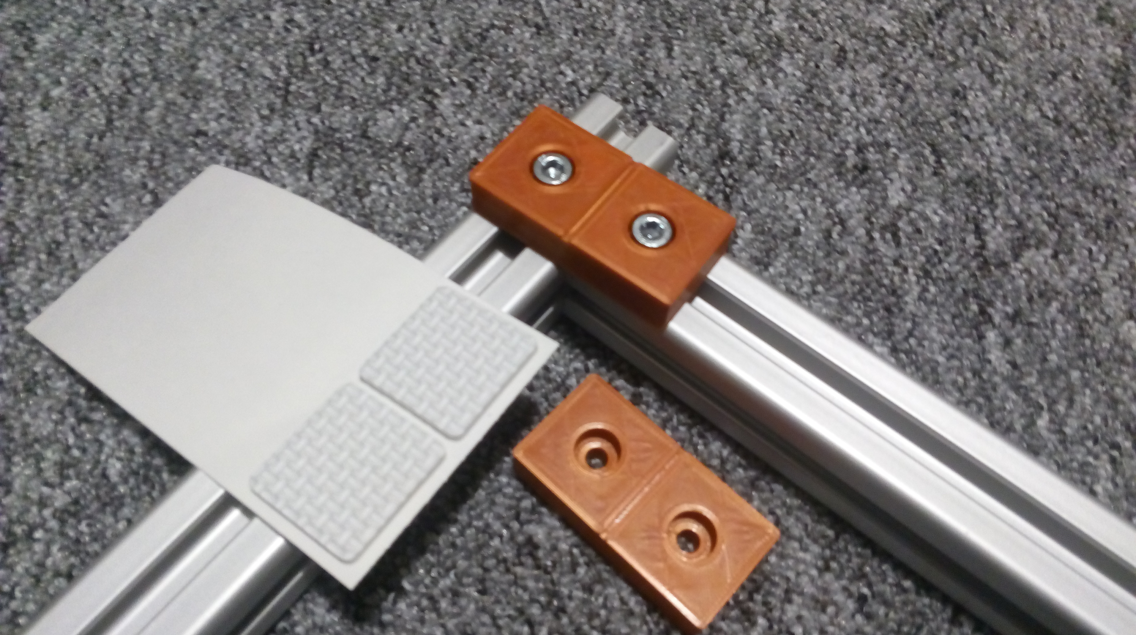 Stronger and higher foot for ALU frame 3030