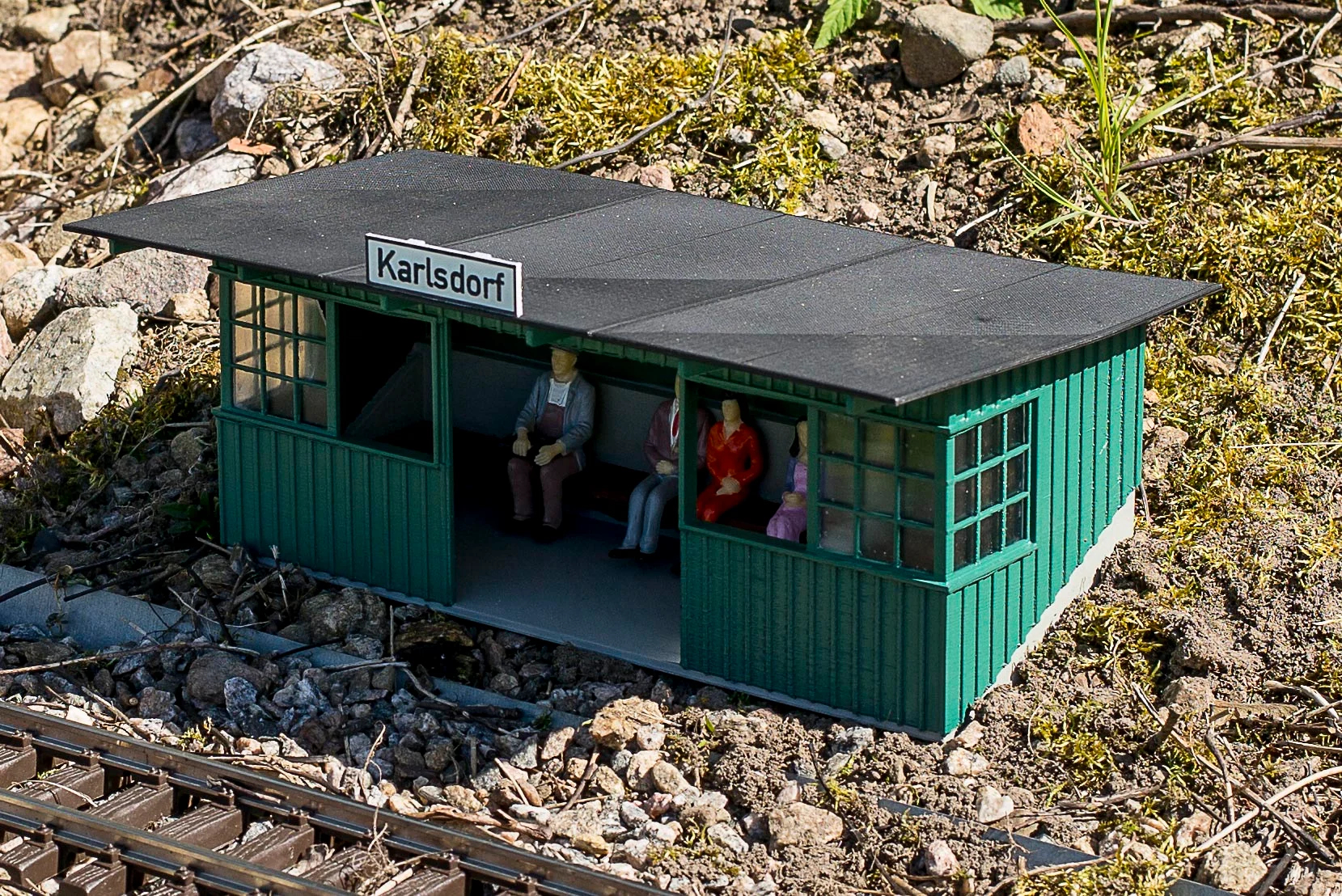 Passenger shelter for G-Scale LGB
