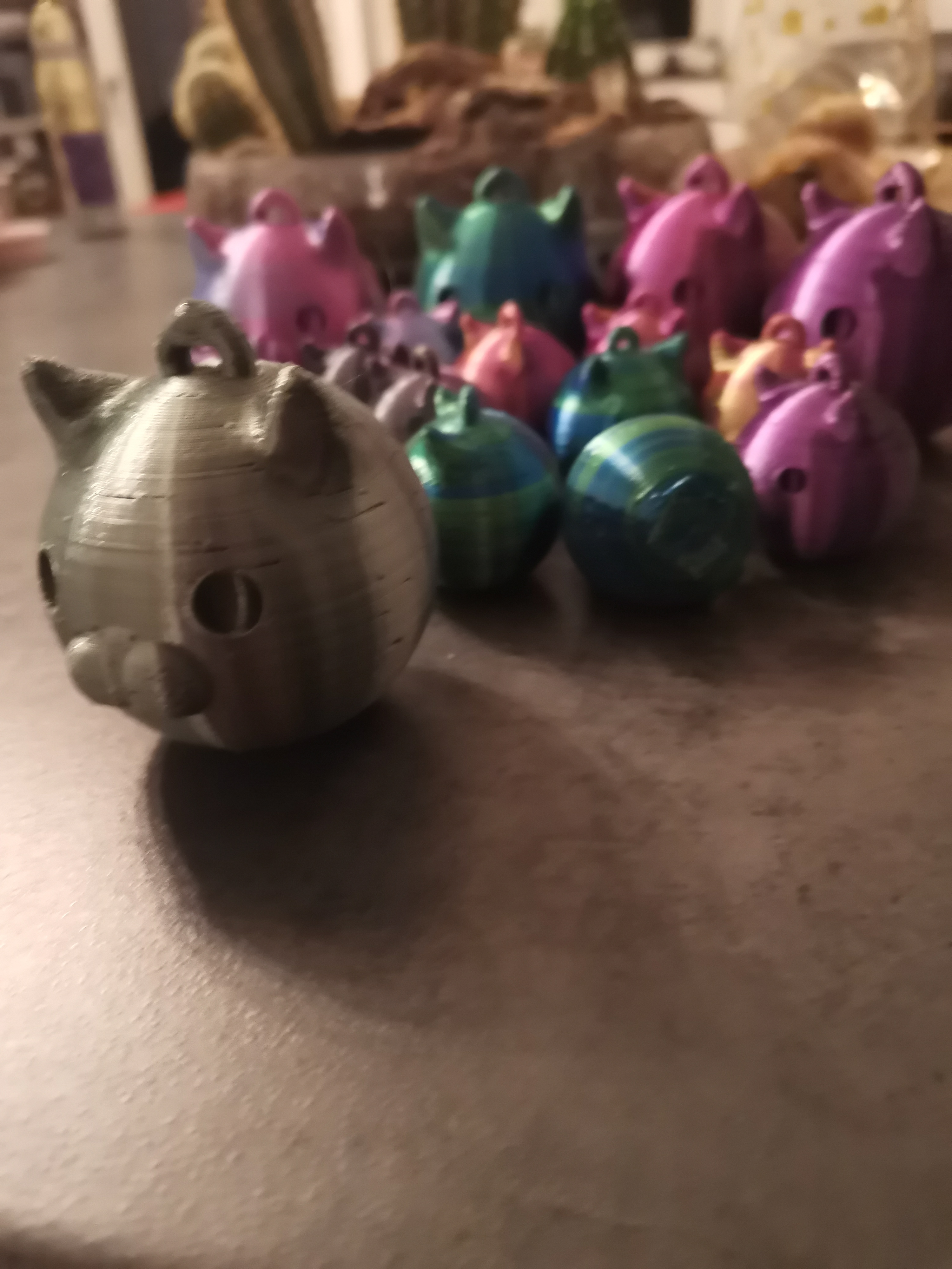 Cat face ornament