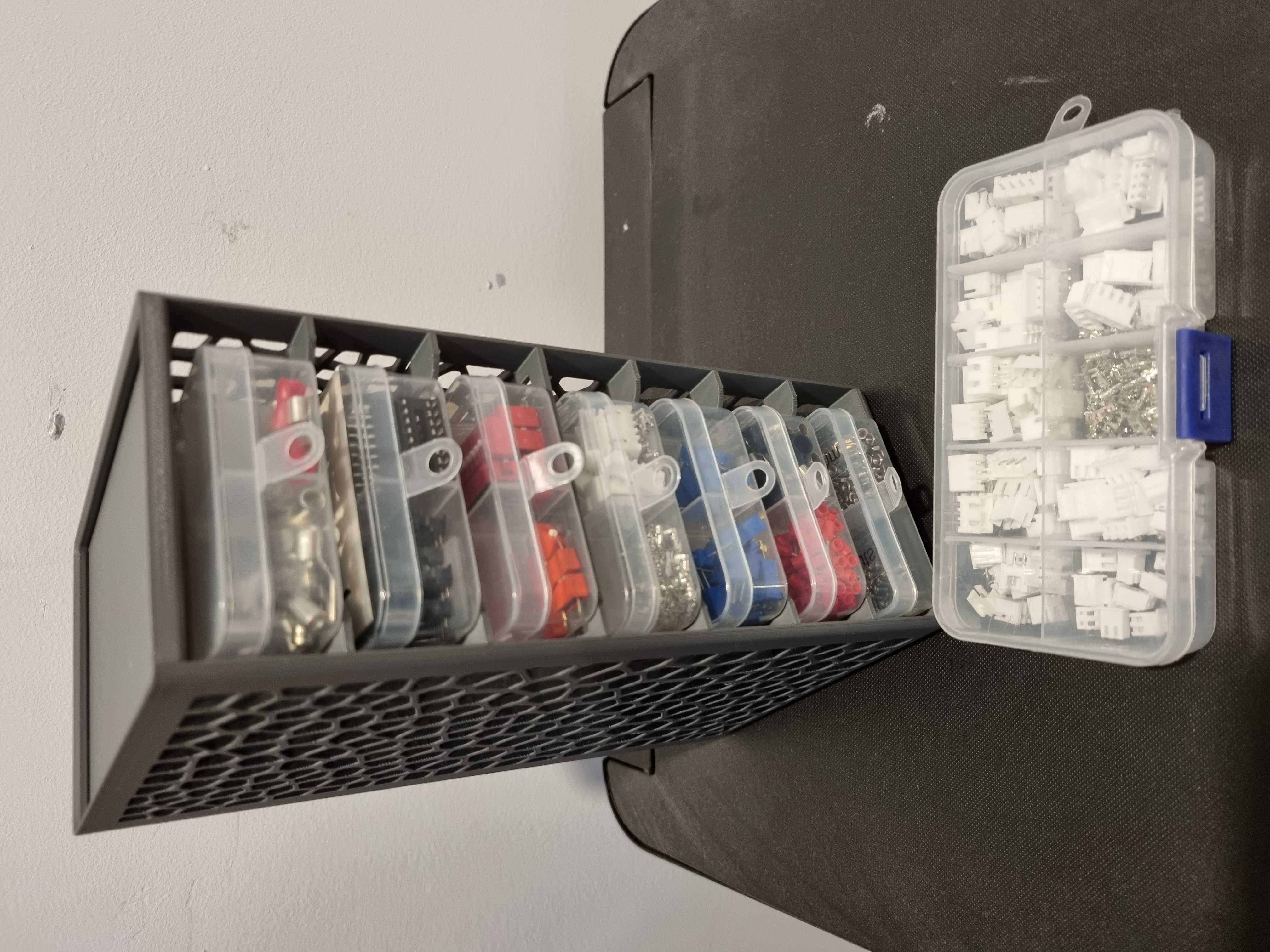 Plastic Organizer Box storage shelf with 3x2 gridfinity base