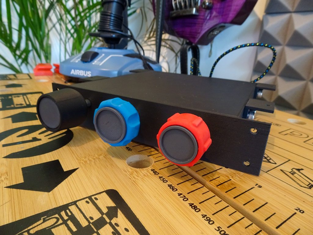 Cesna 172 inspired flight sim throttle box