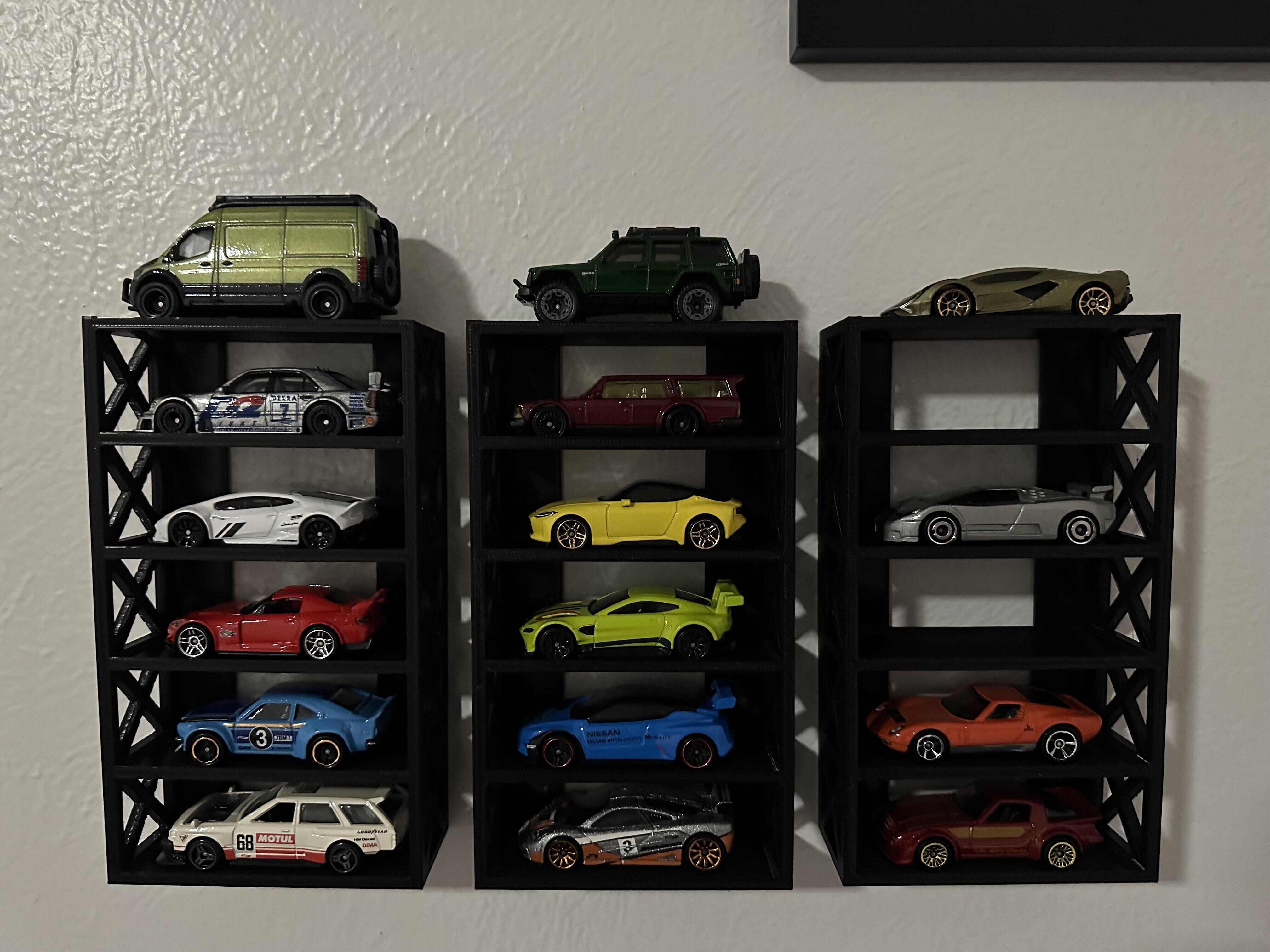 Hot Wheels Wall Tower - doublesided adhesive
