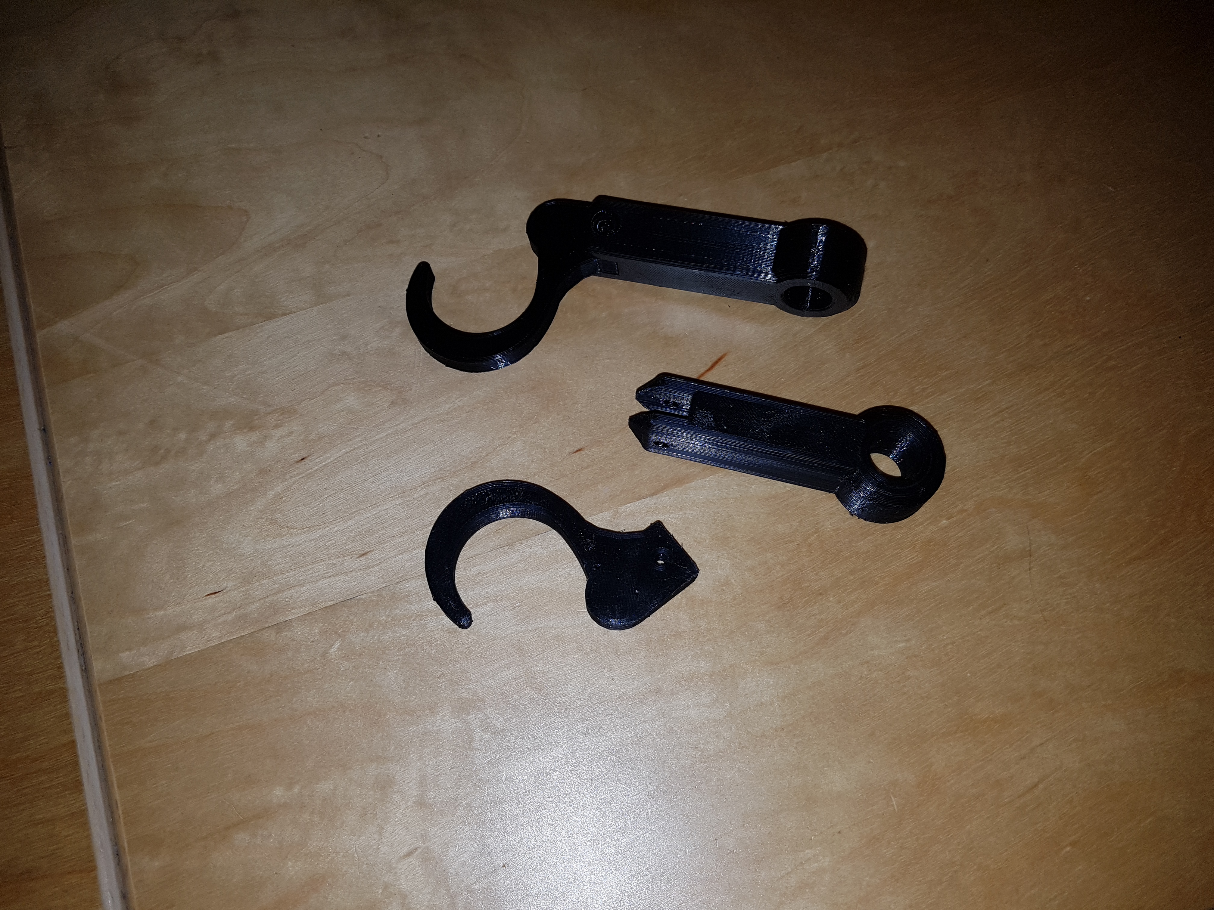Seatback bag / cargo hooks