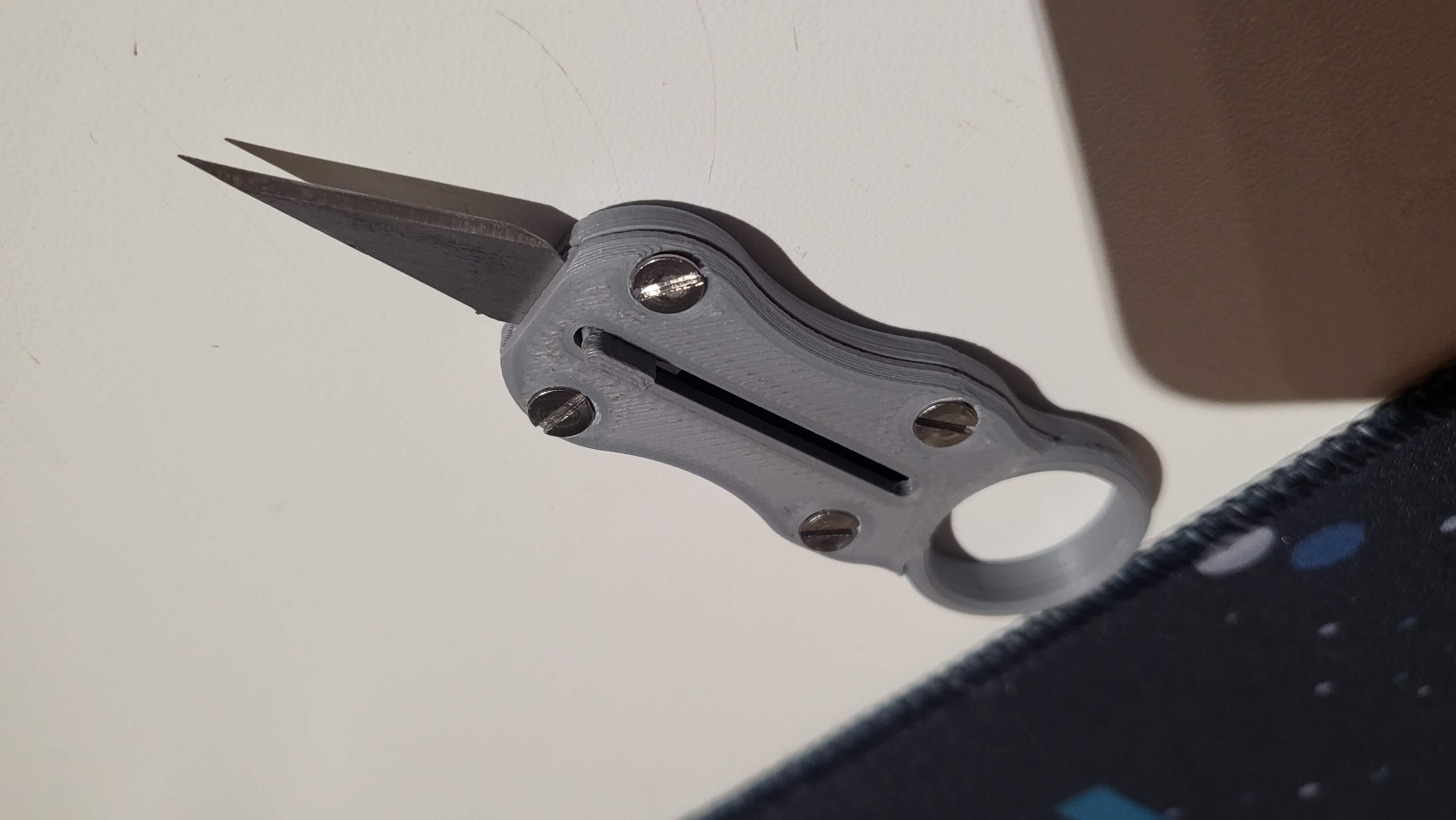 Slim Retractable Xacto Blade Keychain