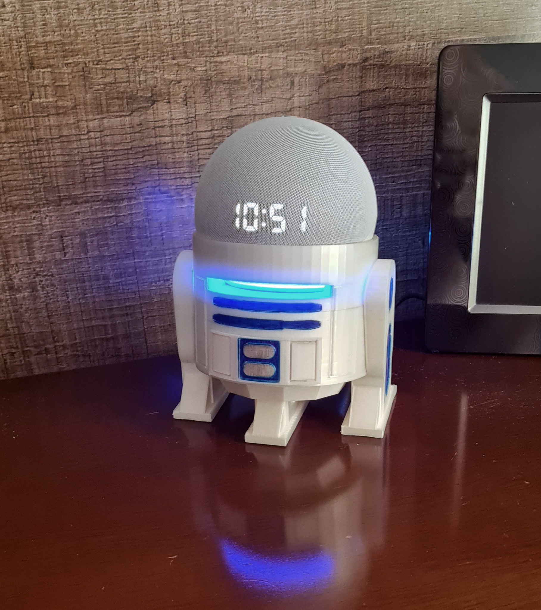 R2D2 Echo Dot 4 (Gen 4 & 5) Holder