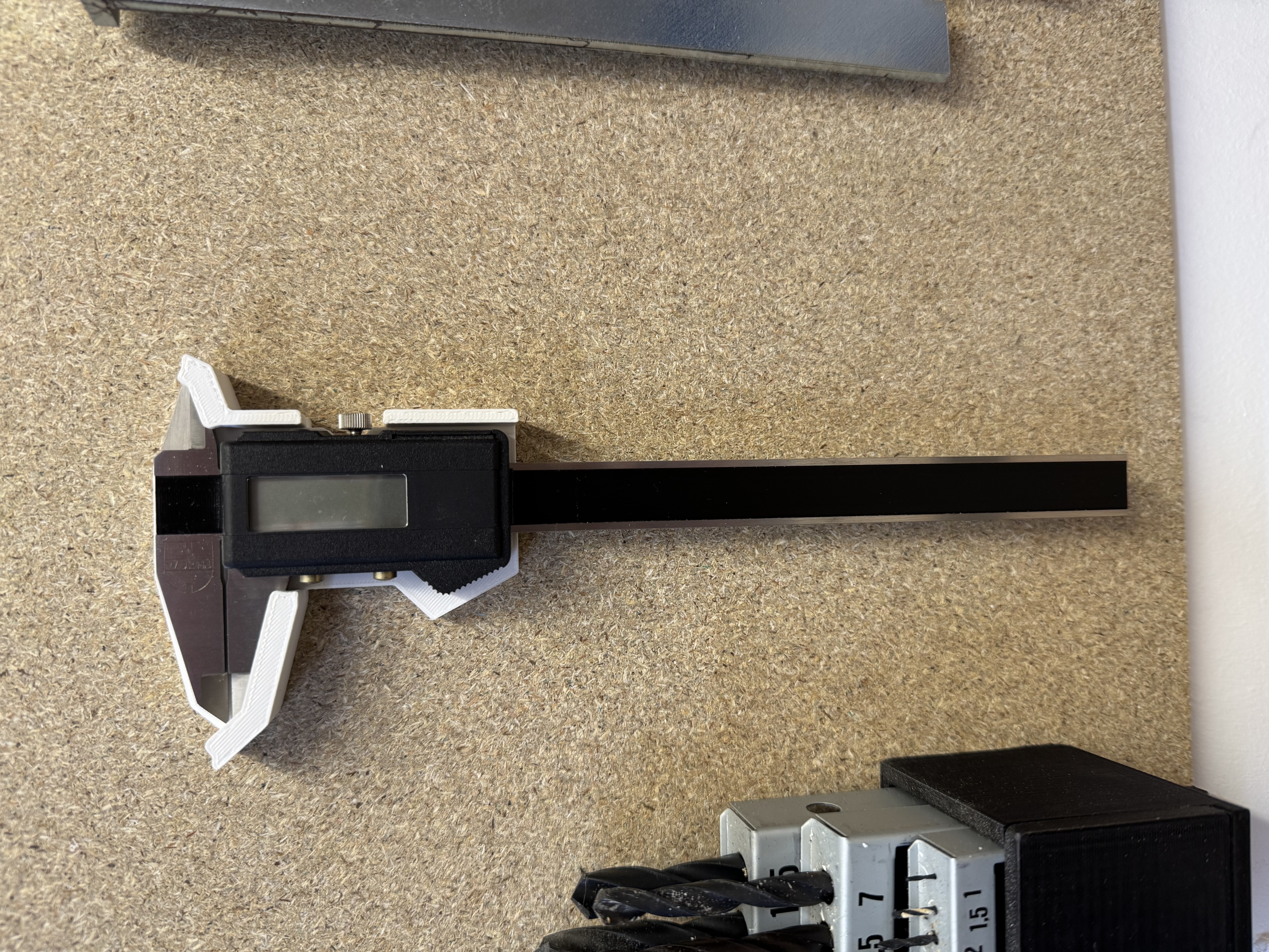 Caliper Wall Mount / Messschieber Wandhalterung