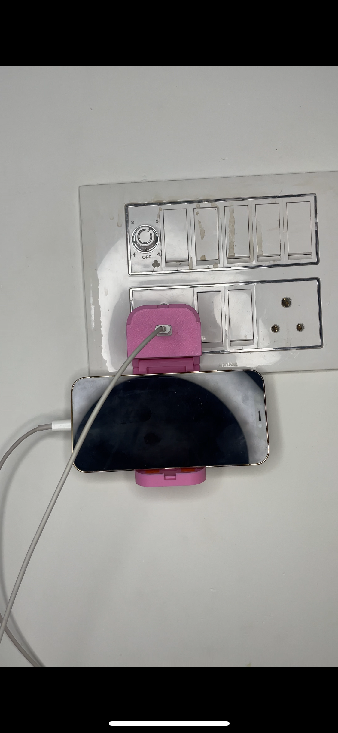 Iphone Adaptor Case With Wall Docking Station