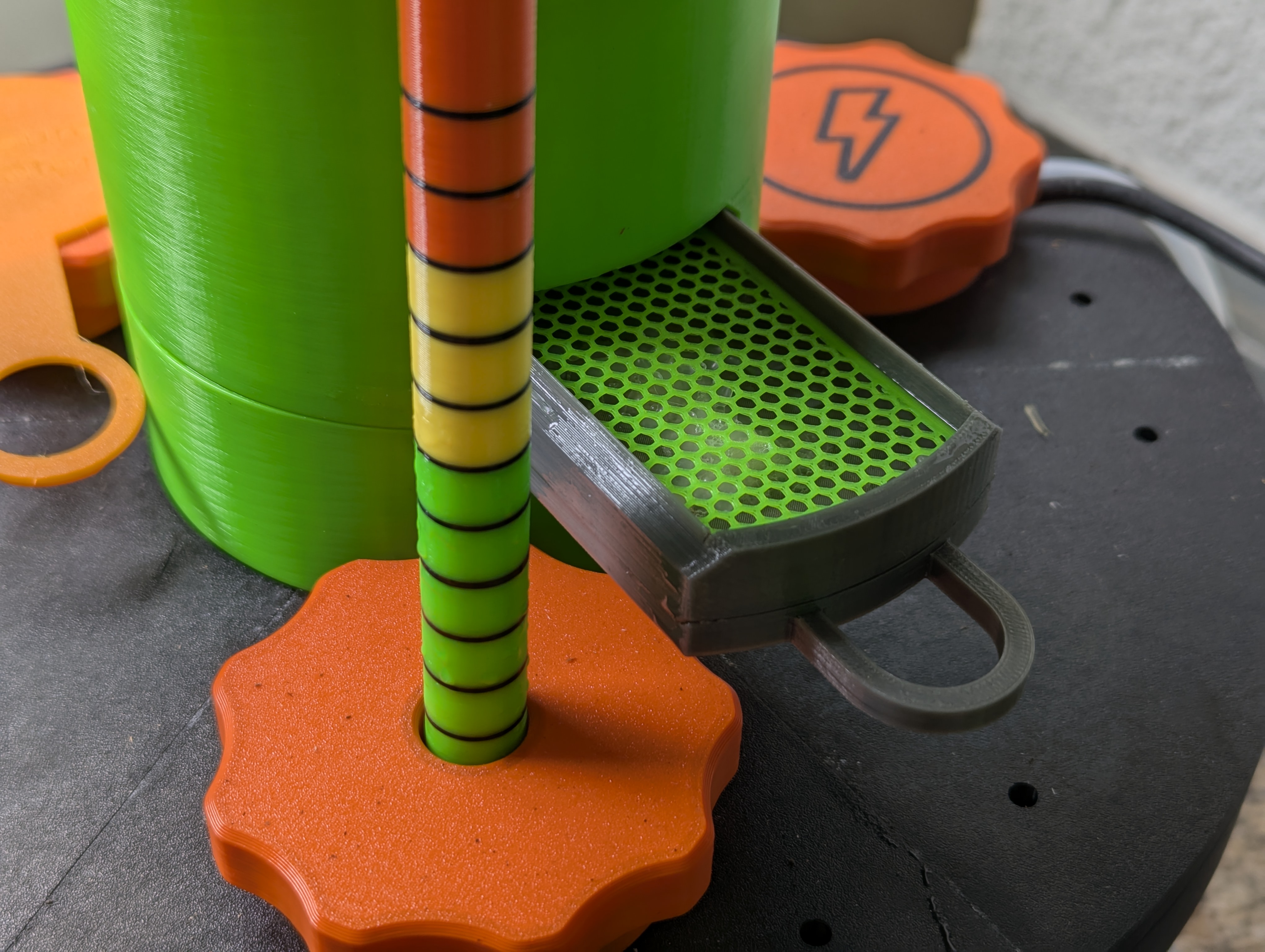 Replaceable filter for Modular Hydroponics Tower by Tingiverse (5712775) / Wechselbarer Filter für Modular Hydroponics Tower