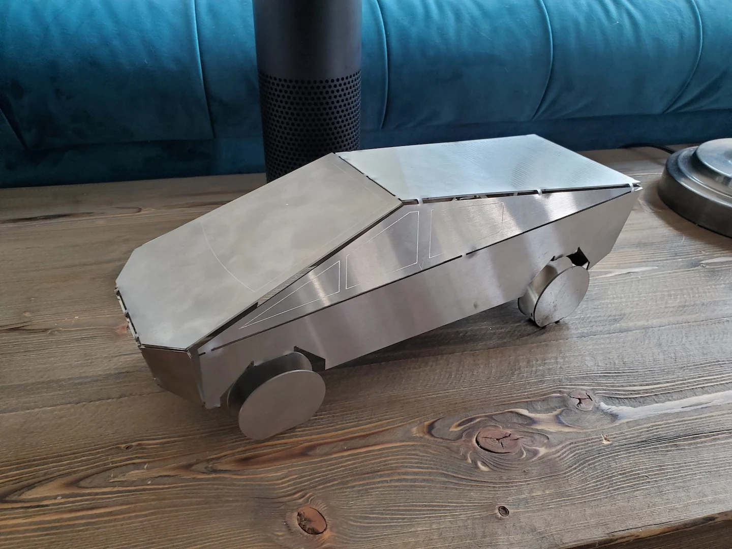 Bendable Laser Cut Cybertruck Model