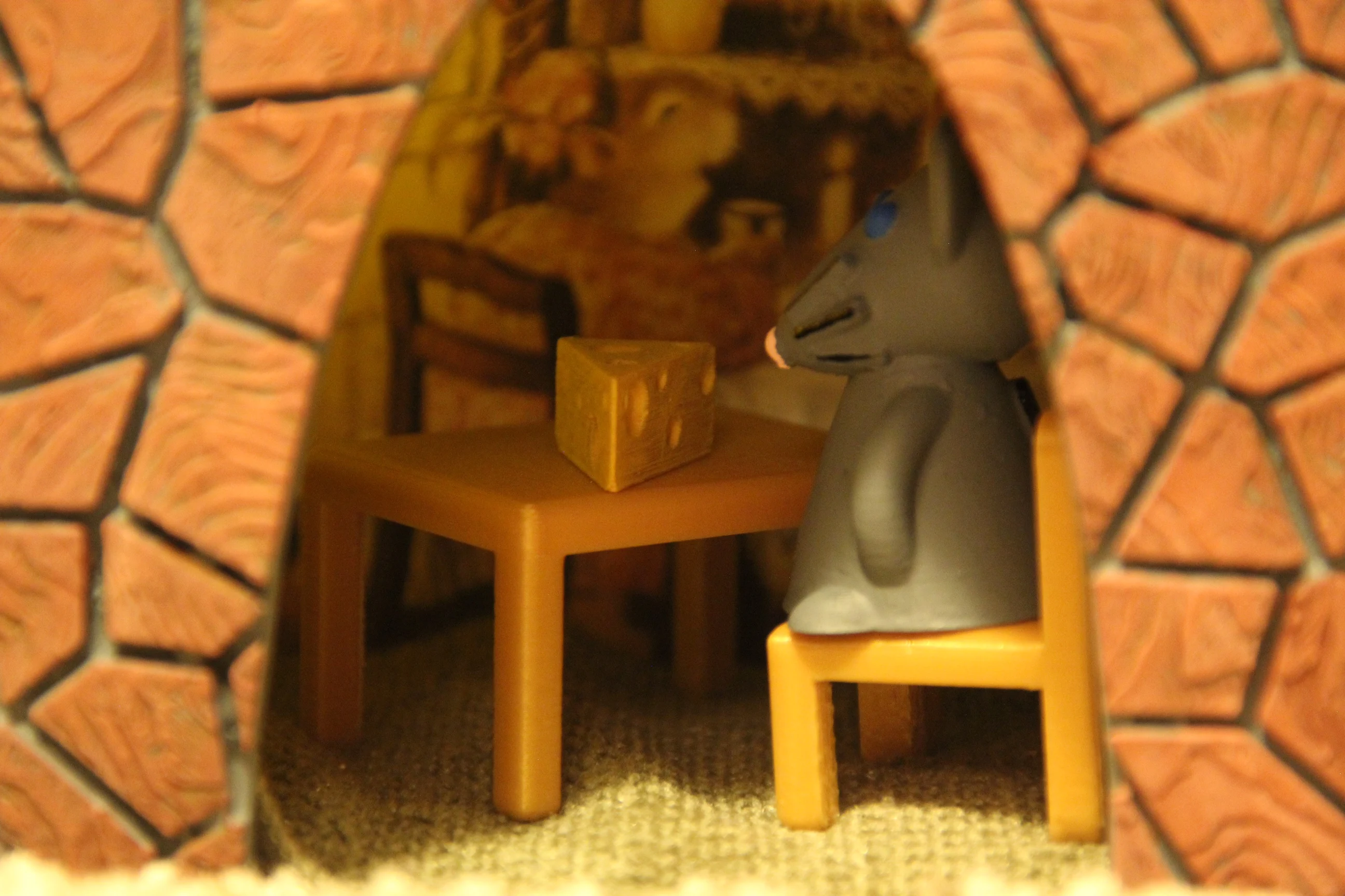 Mouse and Mouse Hole with accessories