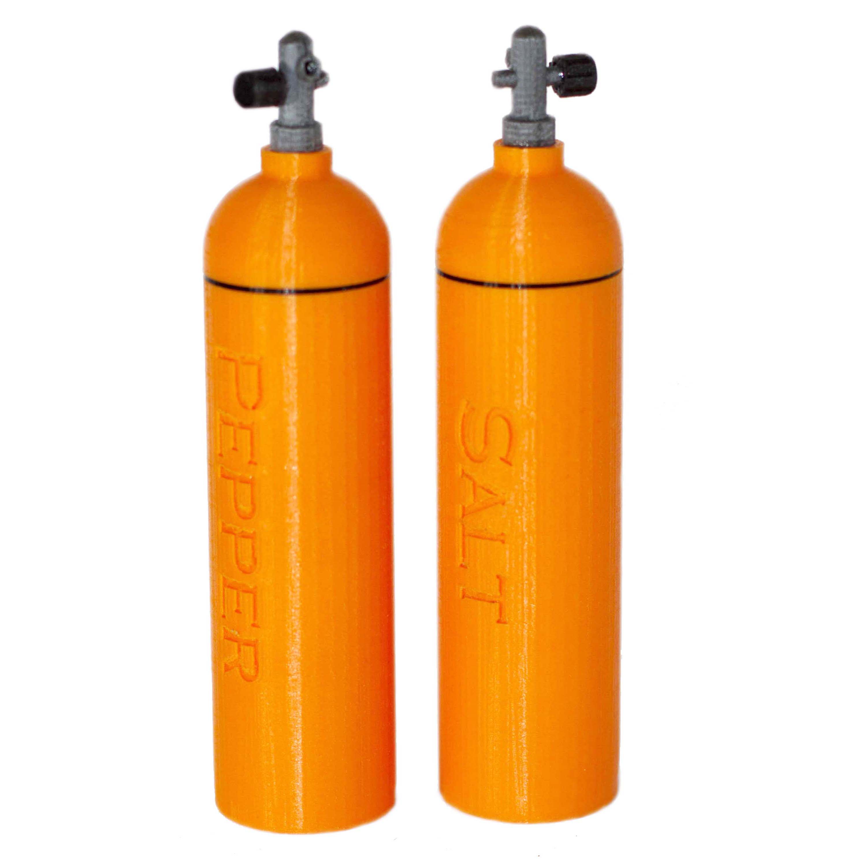 Diving Pepper and Salt