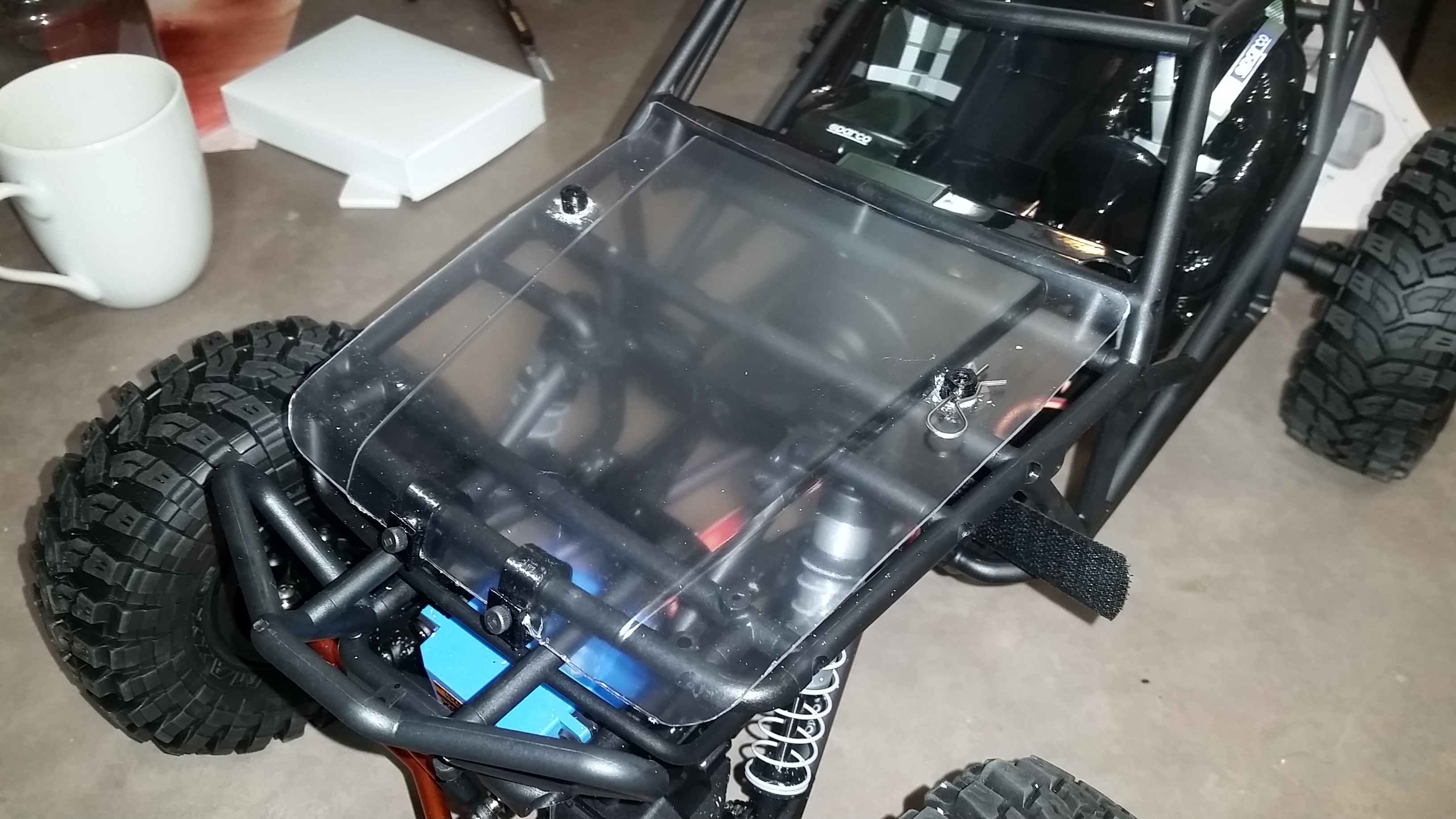 Axial Wraith Spawn Hinged and Pinned Hood