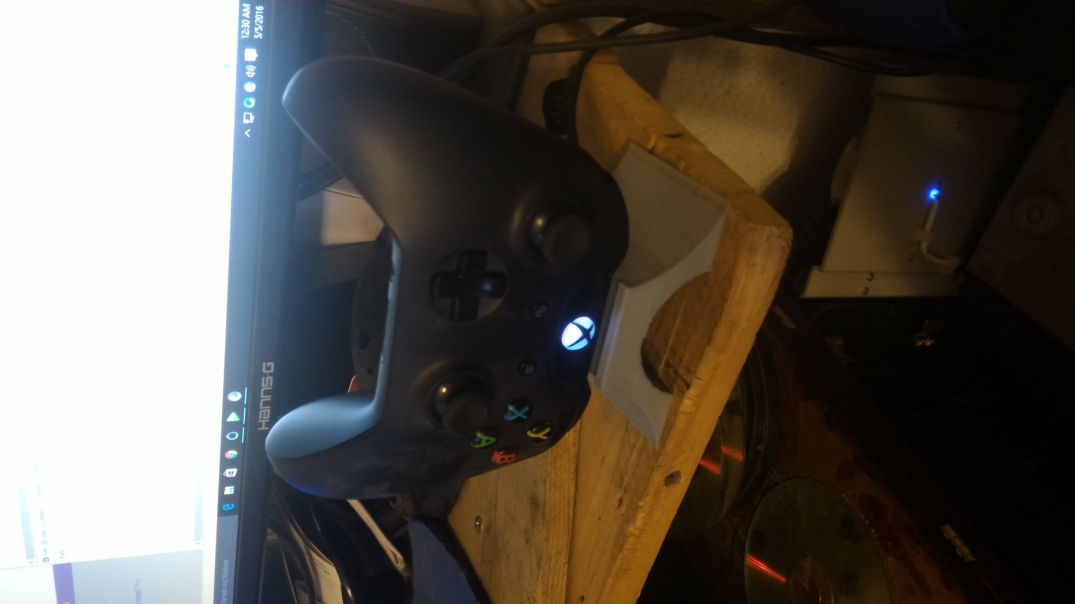 Xbox One Controller Charger & Stand