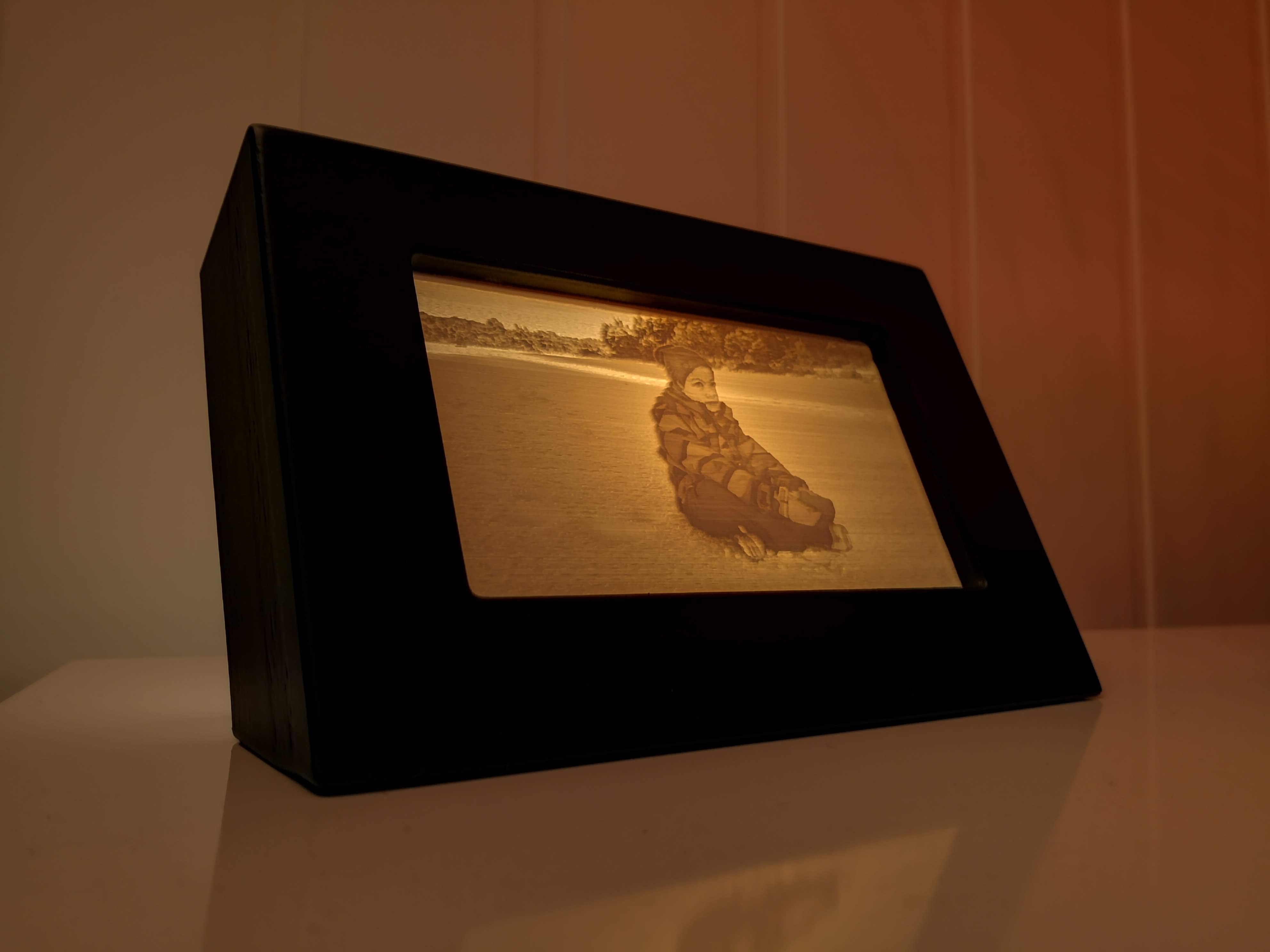 Lithophane photo frame