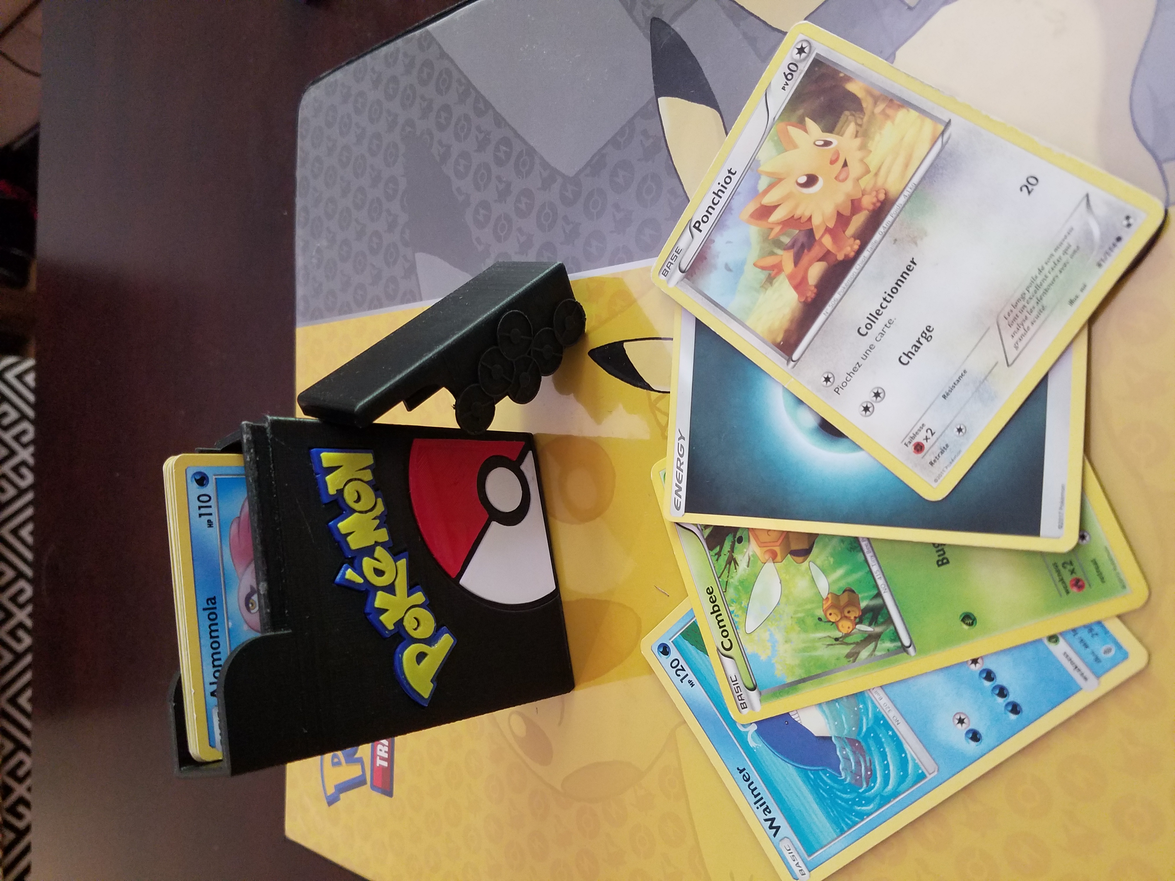 Pokemon deck box