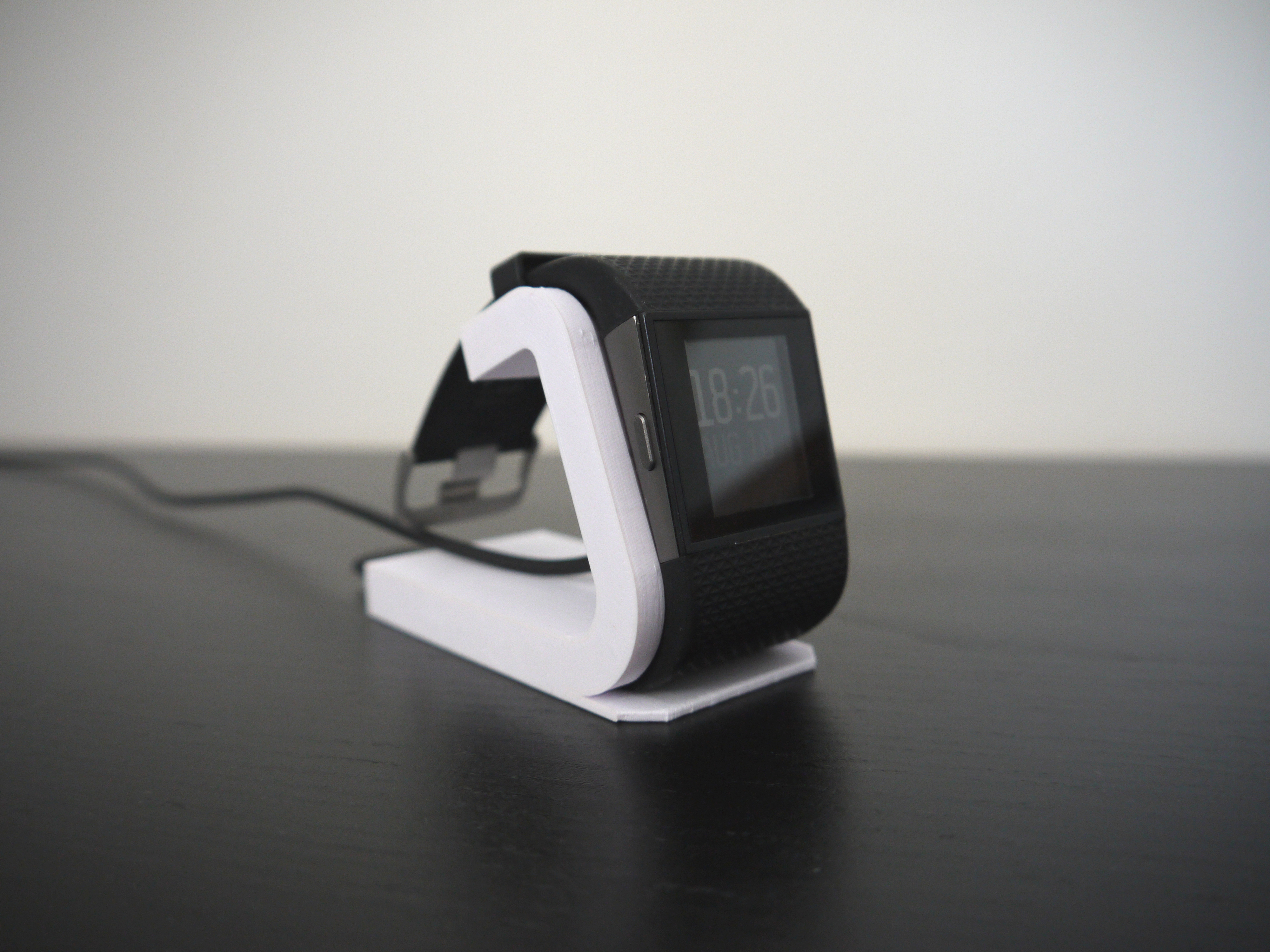 fitbit Surge Desktop Stand