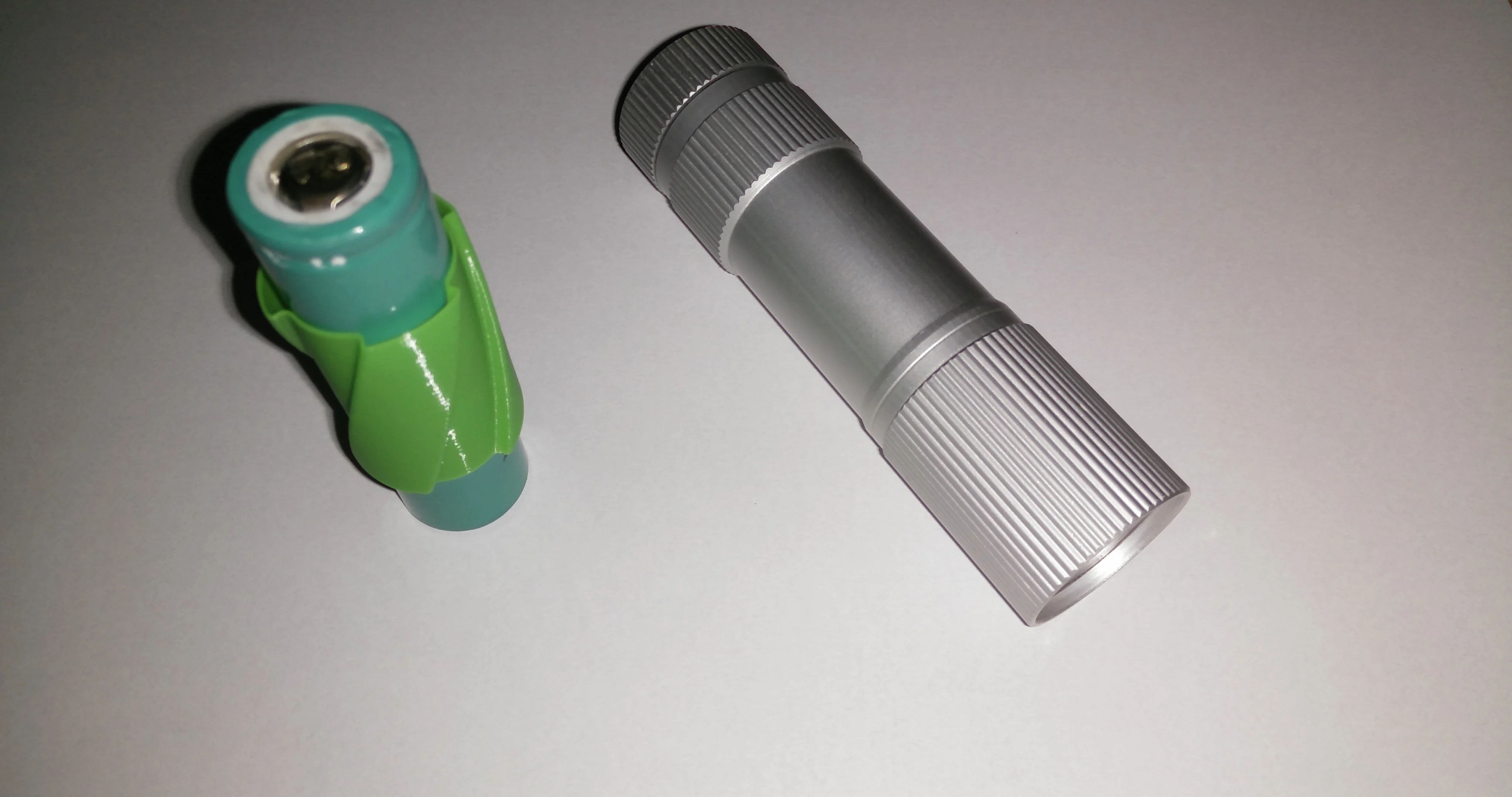 9 LED Flashlight 18650 Cell Adapter