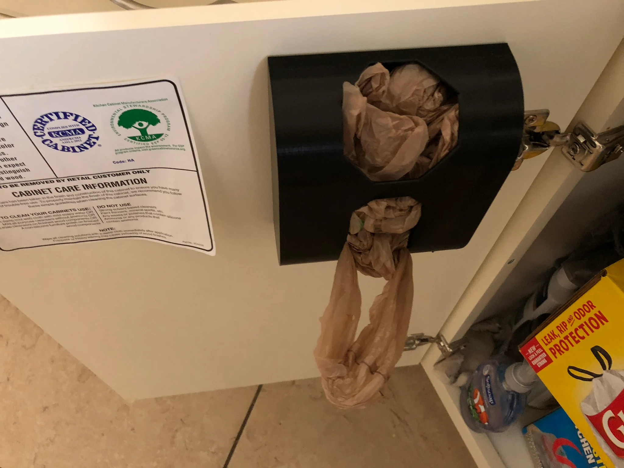 Grocery bag dispenser