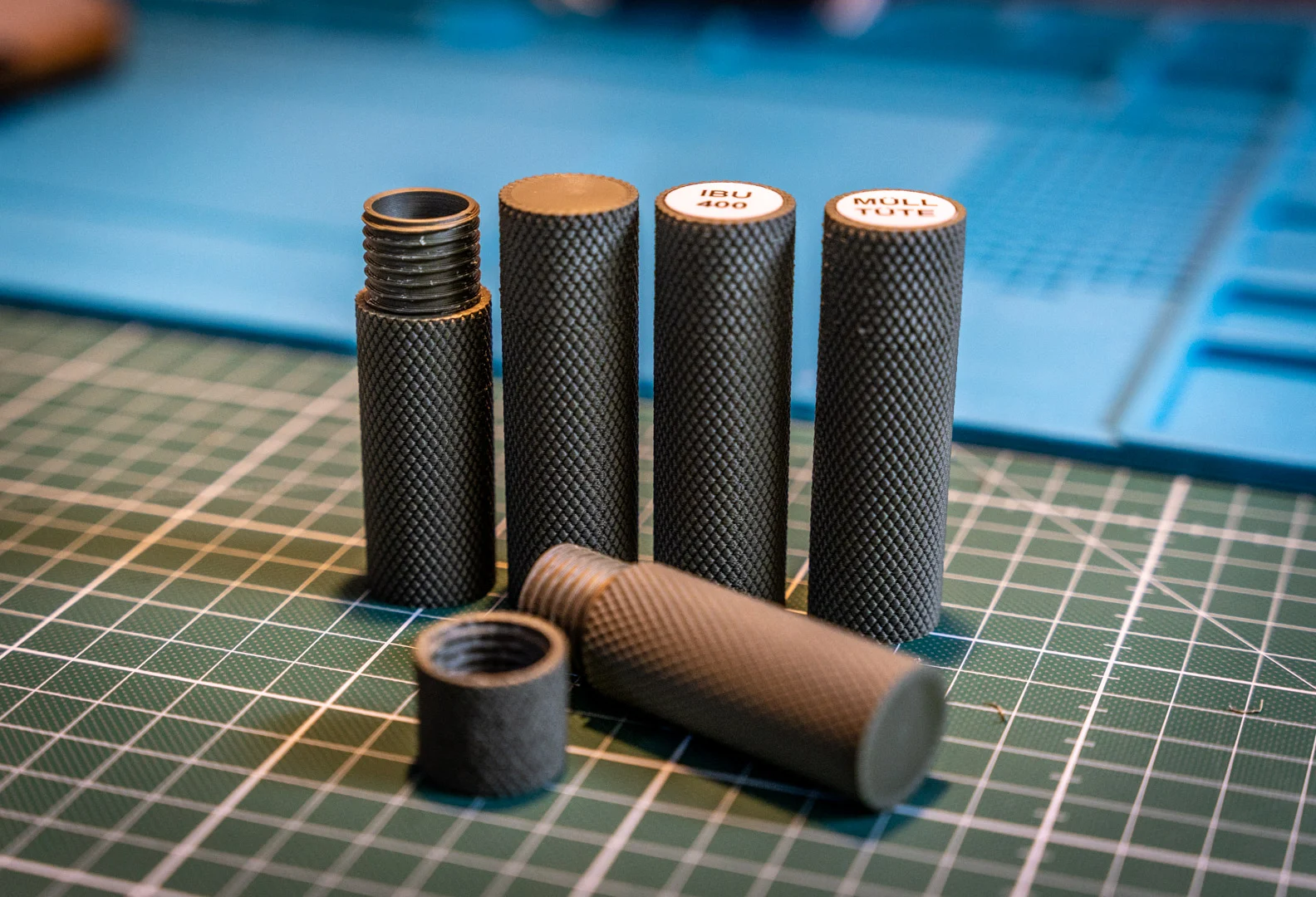 threaded edc container