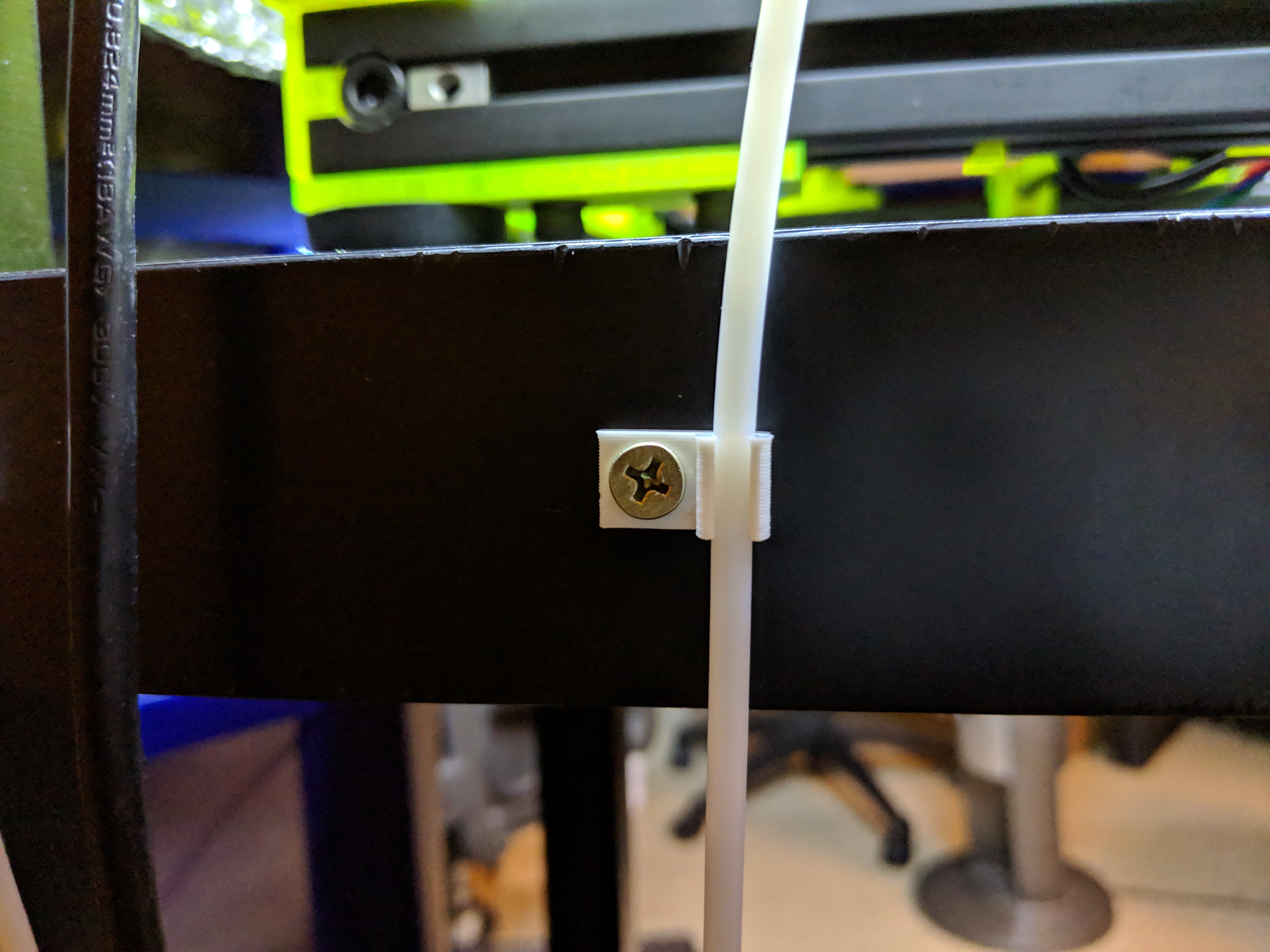 Screw-in PTFE Clip (Holder)